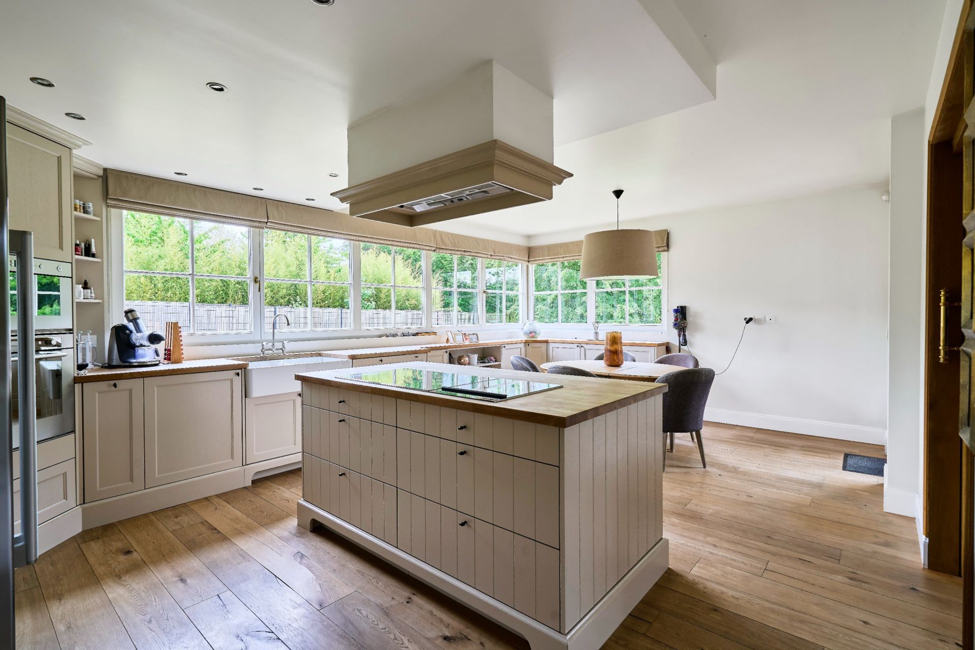 luxury house 8 Rooms for sale on MOUVAUX (59420)
