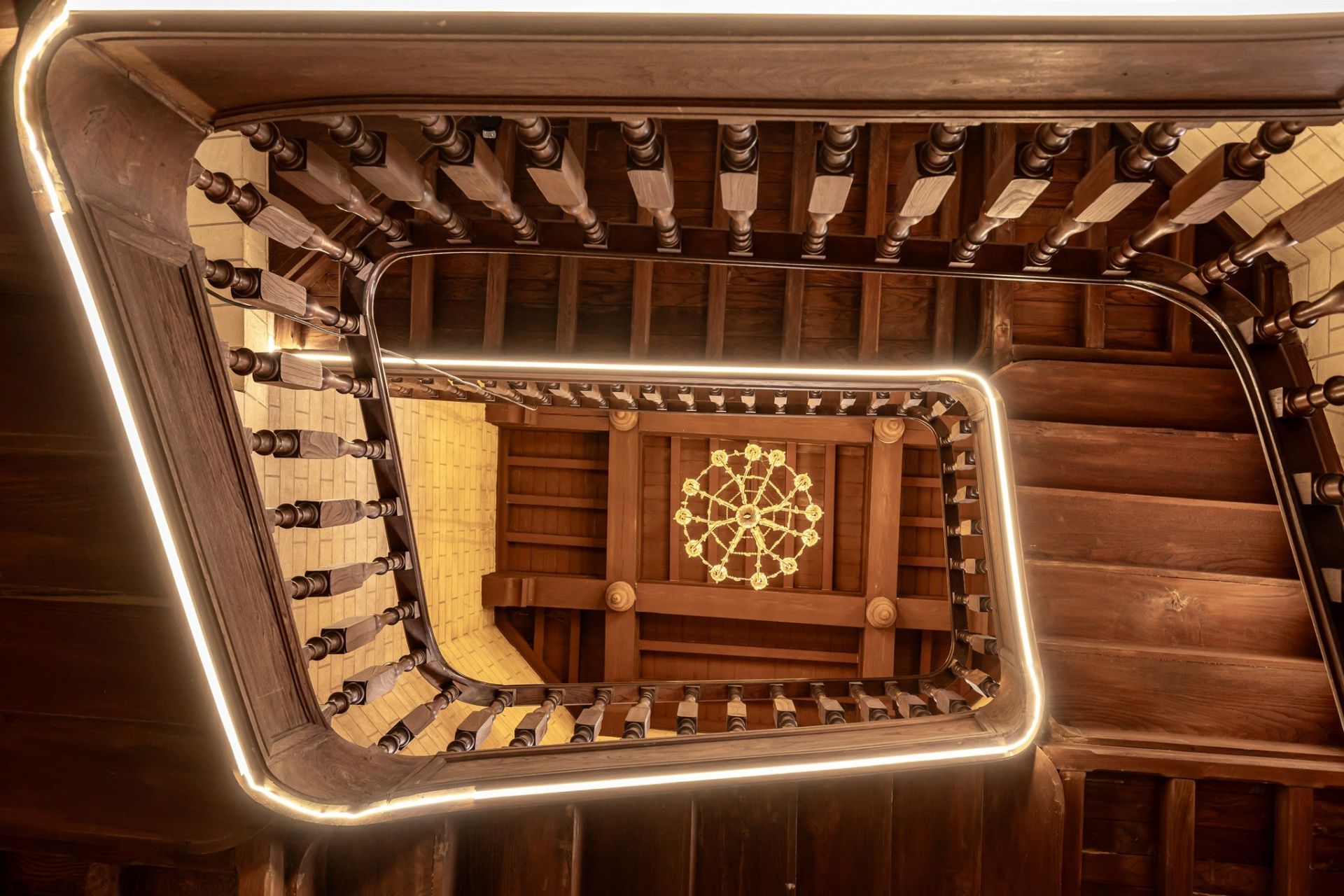 castle 20 Rooms for sale on SARLAT LA CANEDA (24200)