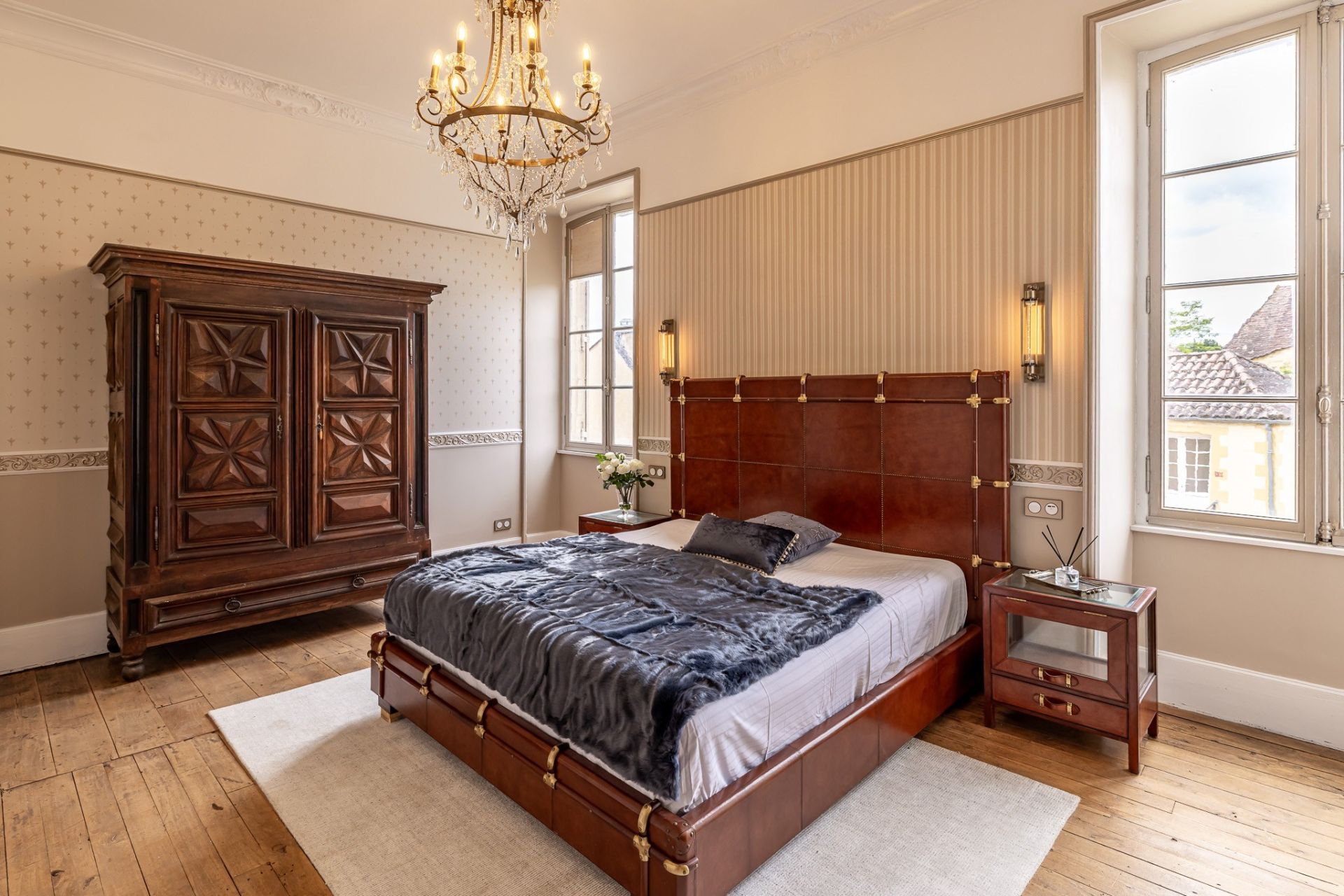 castle 20 Rooms for sale on SARLAT LA CANEDA (24200)