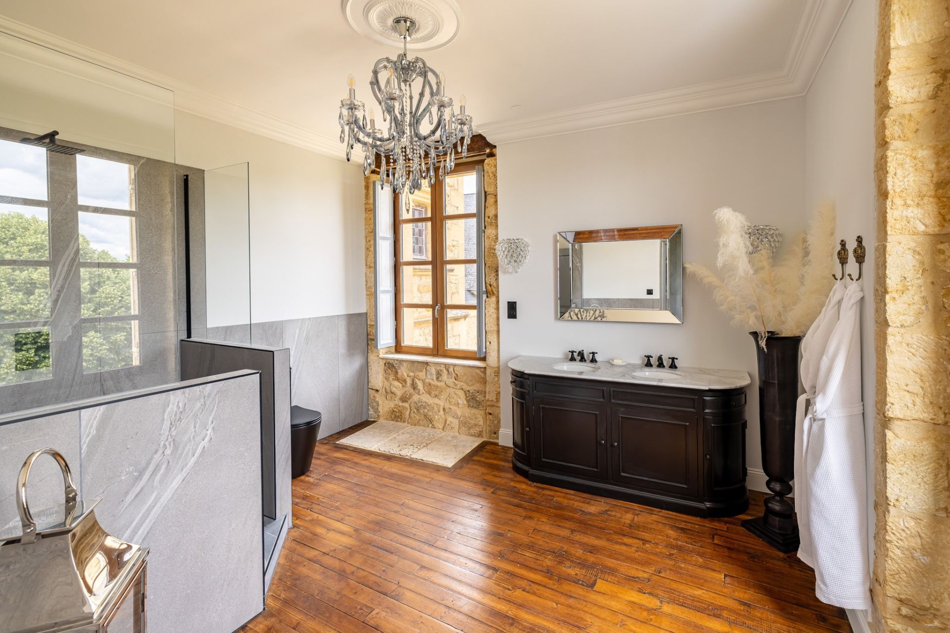 castle 20 Rooms for sale on SARLAT LA CANEDA (24200)