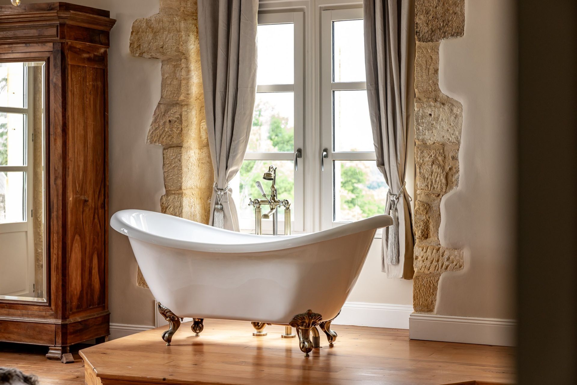 castle 20 Rooms for sale on SARLAT LA CANEDA (24200)