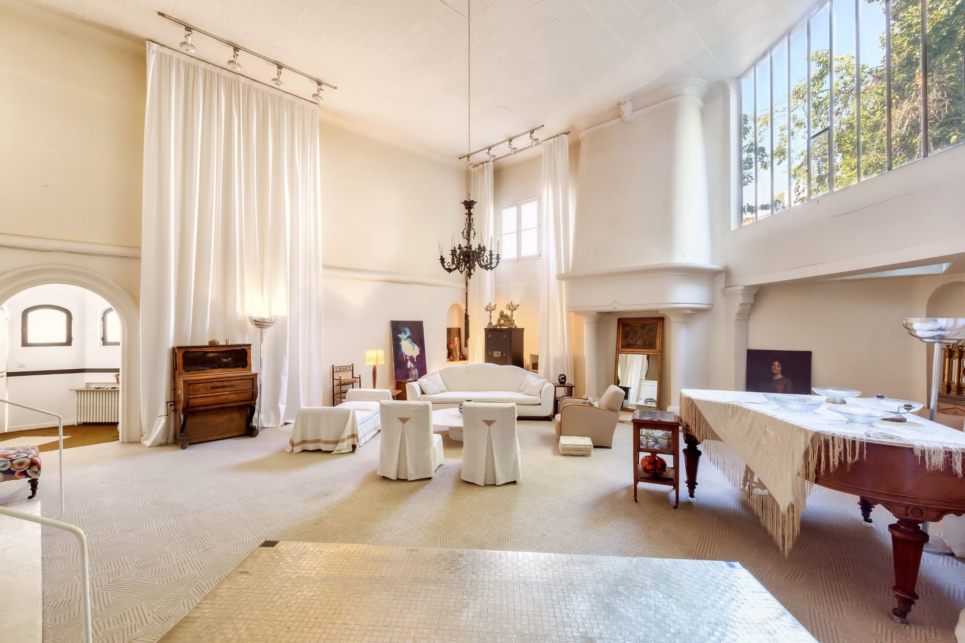 luxury apartment 5 Rooms for sale on NEUILLY SUR SEINE (92200)