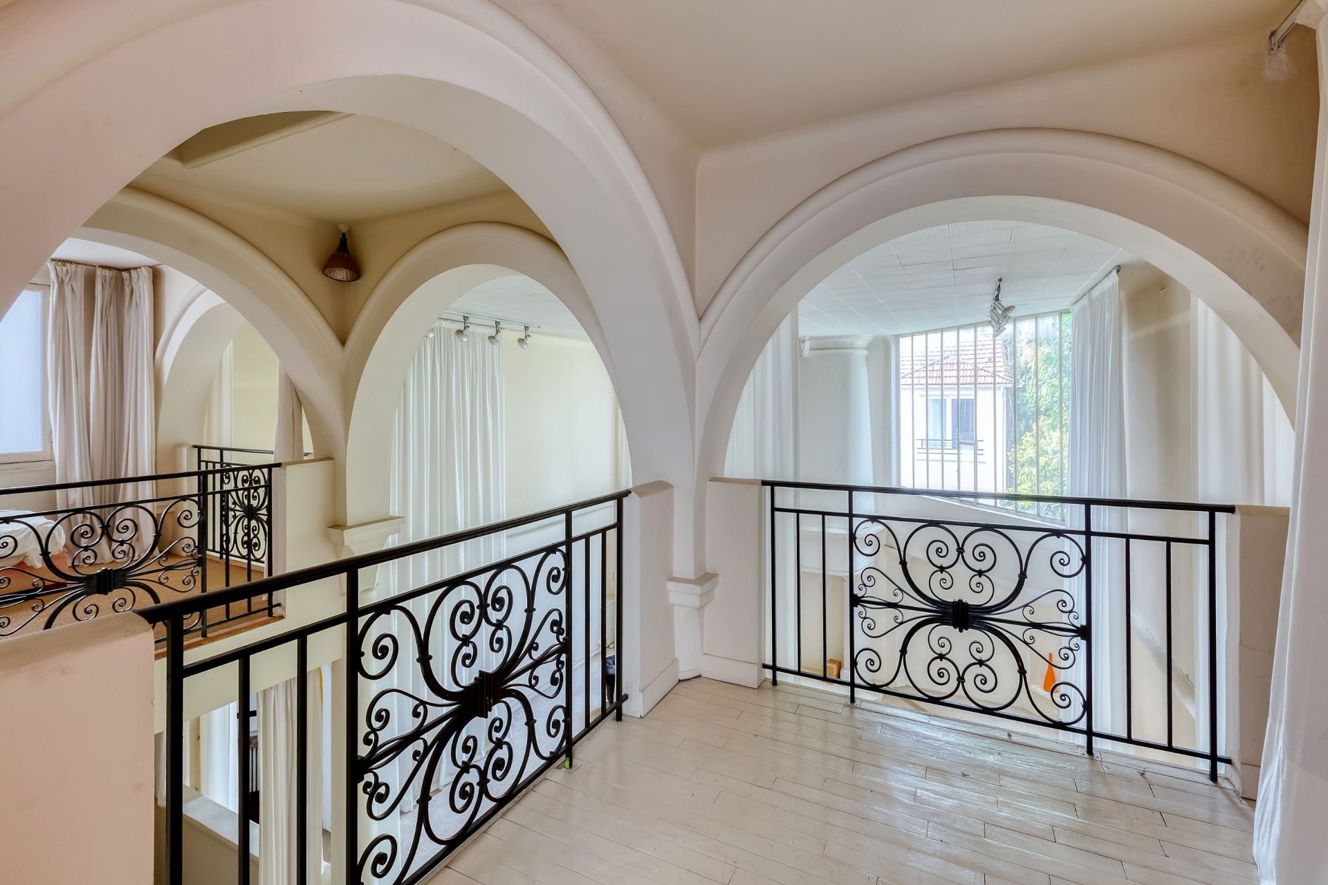 luxury apartment 5 Rooms for sale on NEUILLY SUR SEINE (92200)