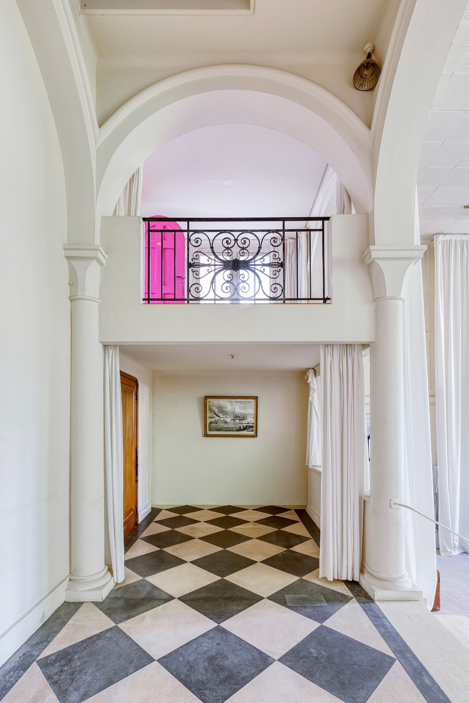 luxury apartment 5 Rooms for sale on NEUILLY SUR SEINE (92200)