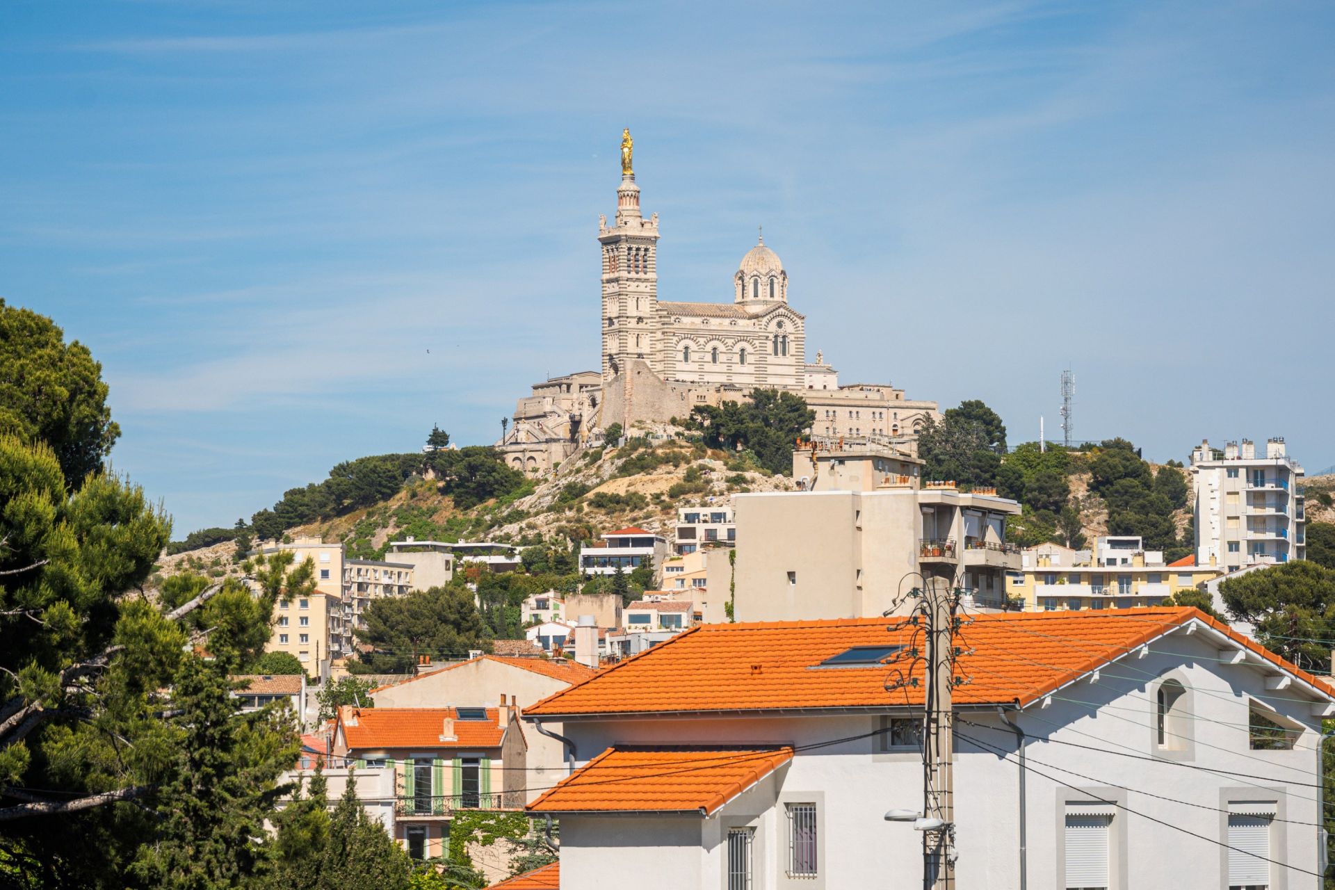 luxury apartment 4 Rooms for sale on MARSEILLE (13007)