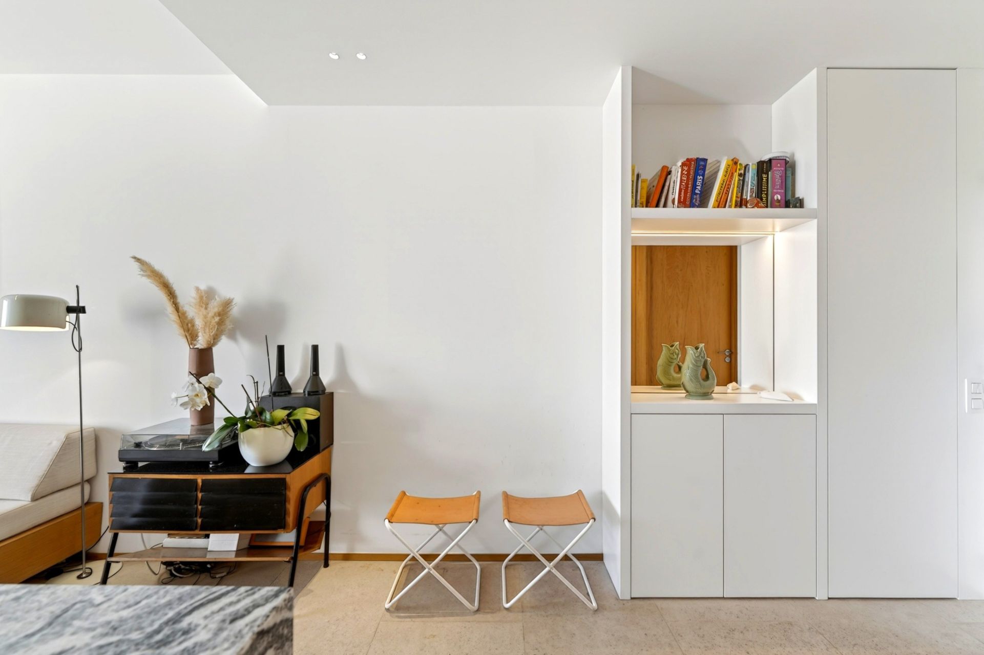luxury apartment 4 Rooms for sale on MARSEILLE (13007)