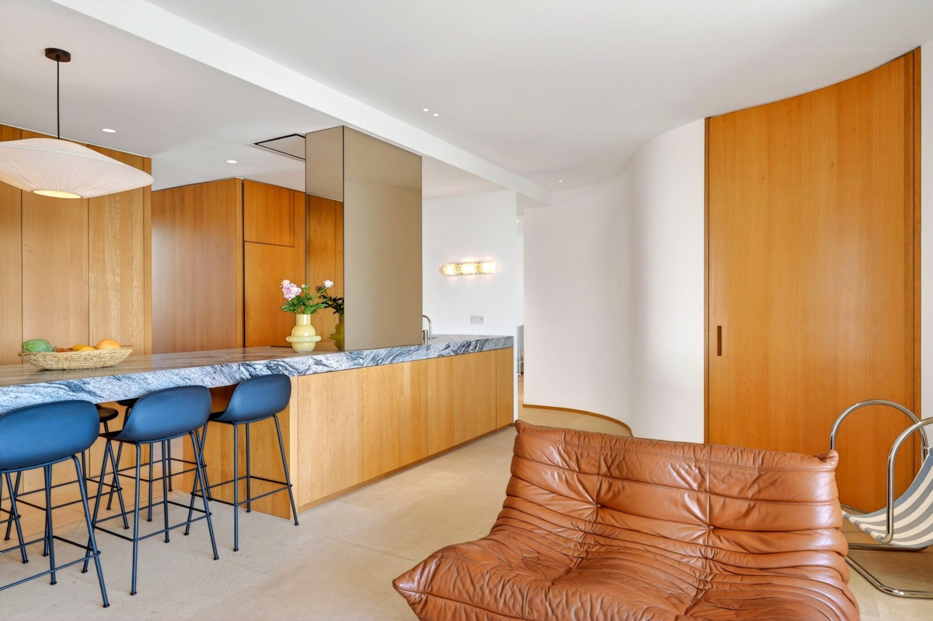 luxury apartment 4 Rooms for sale on MARSEILLE (13007)