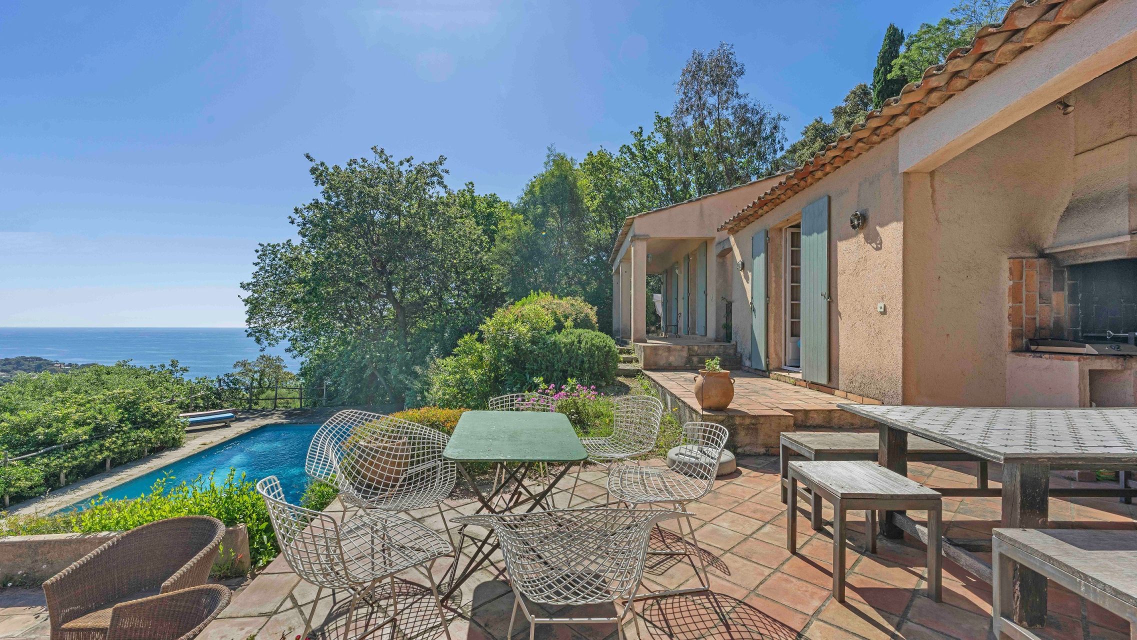 luxury provencale house 10 Rooms for sale on RAMATUELLE (83350)