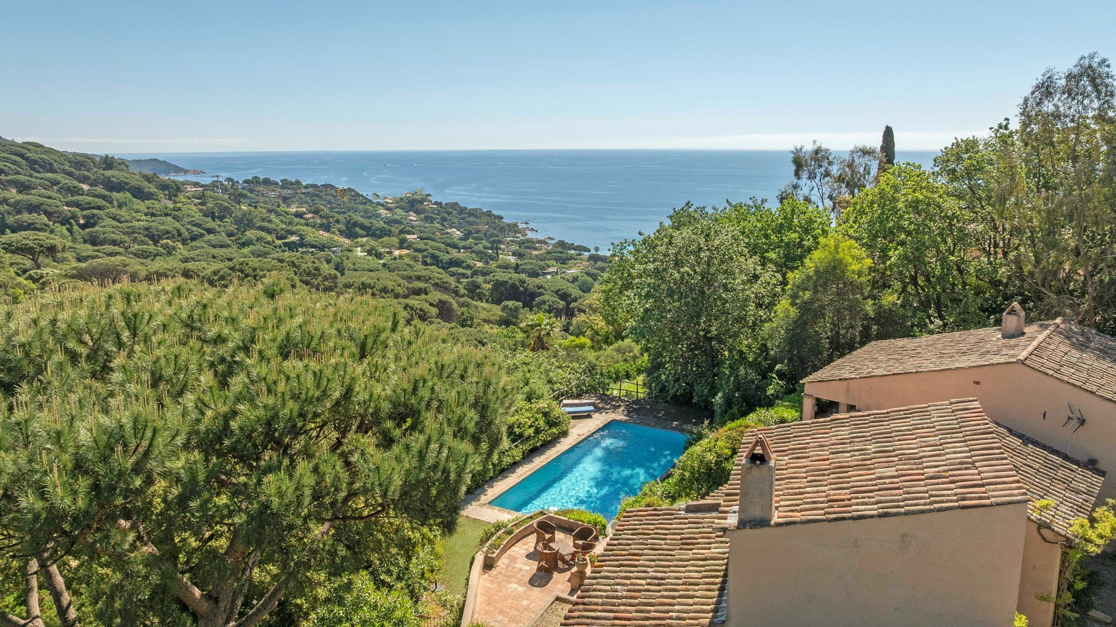 luxury provencale house 10 Rooms for sale on RAMATUELLE (83350)