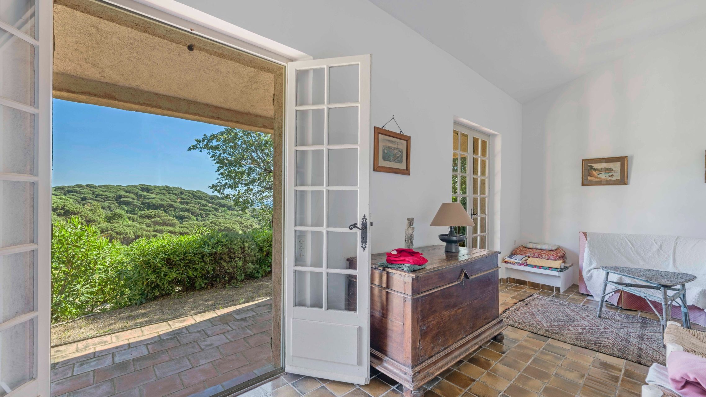 luxury provencale house 10 Rooms for sale on RAMATUELLE (83350)