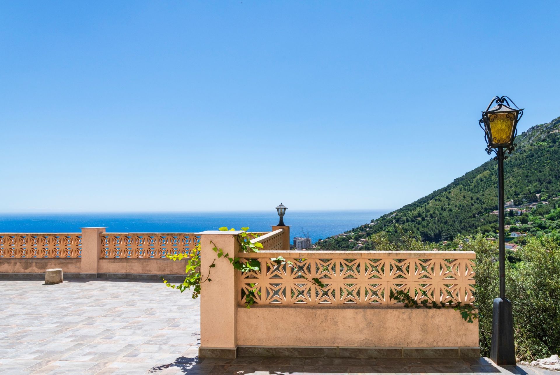 villa de luxe 8 Pièces en vente sur LA TURBIE (06320)