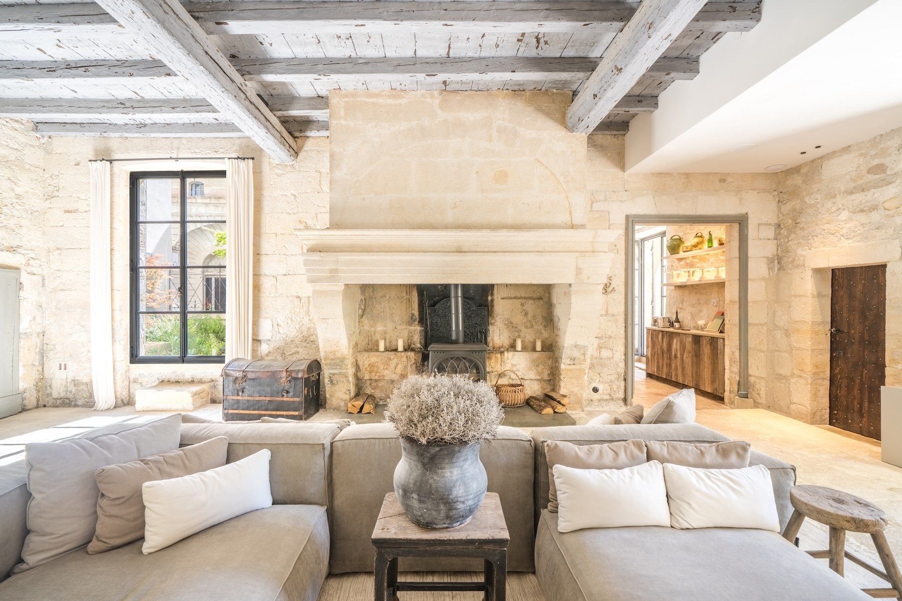 château 22 Pièces en vente sur UZES (30700)