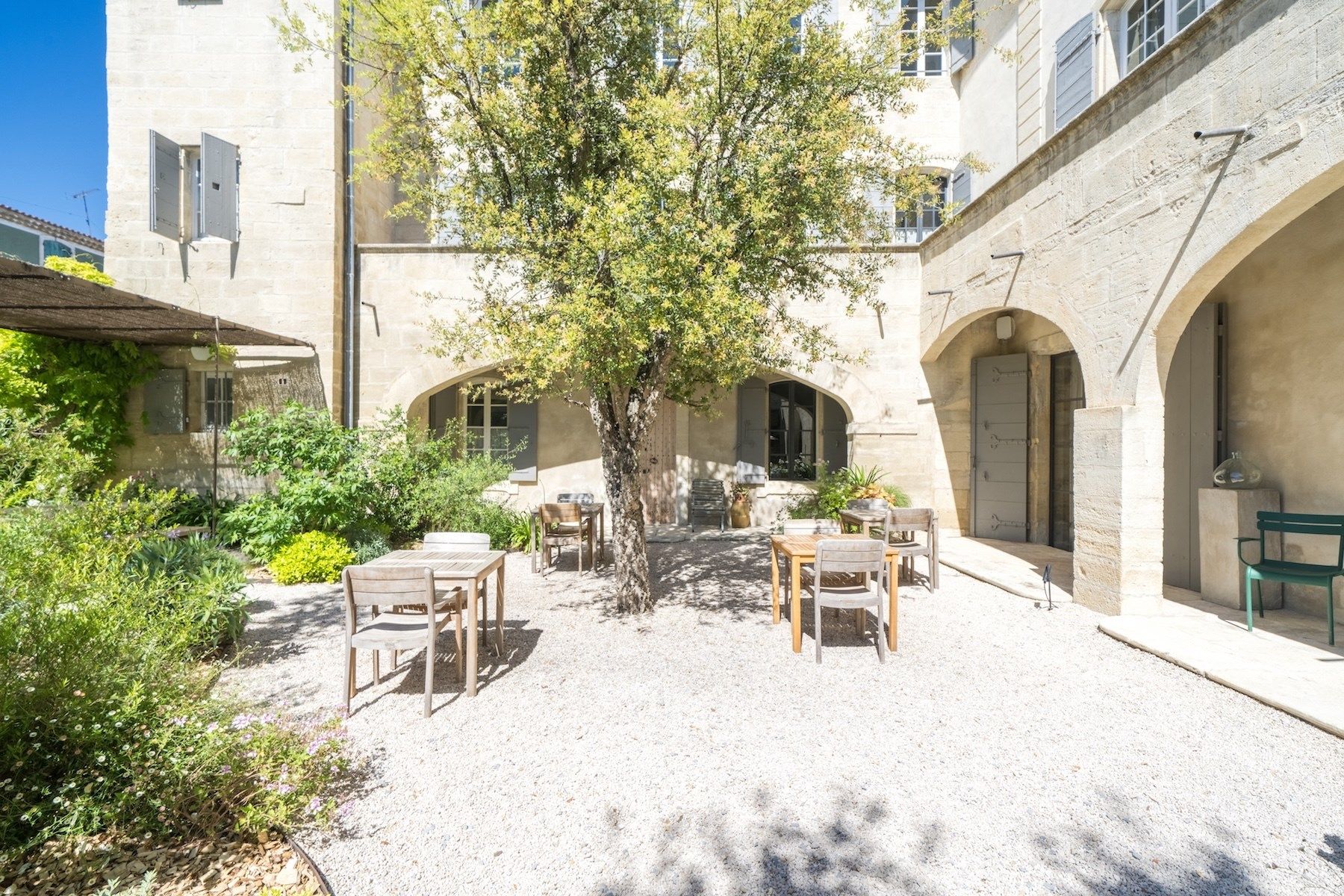 château 22 Pièces en vente sur UZES (30700)