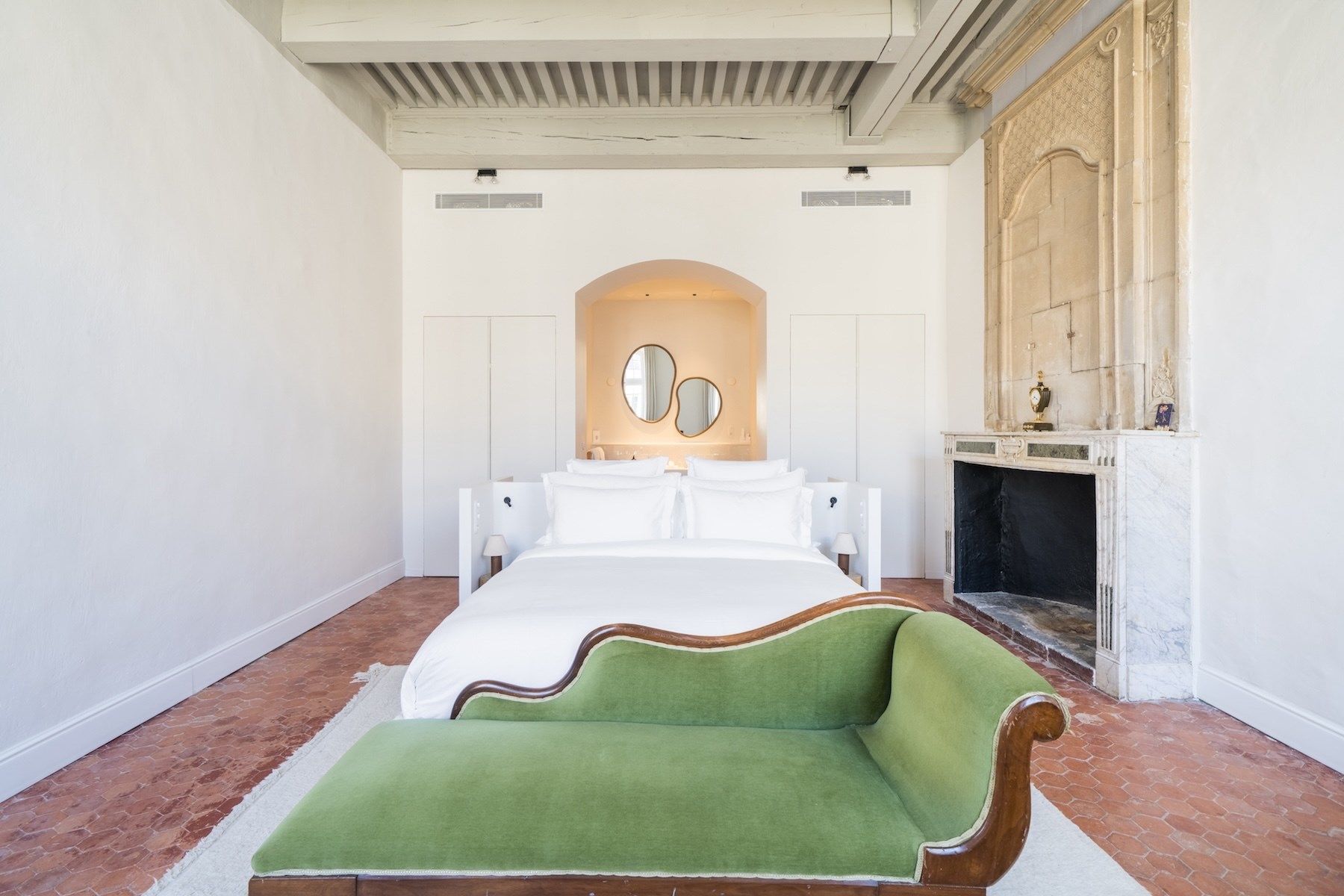 château 22 Pièces en vente sur UZES (30700)