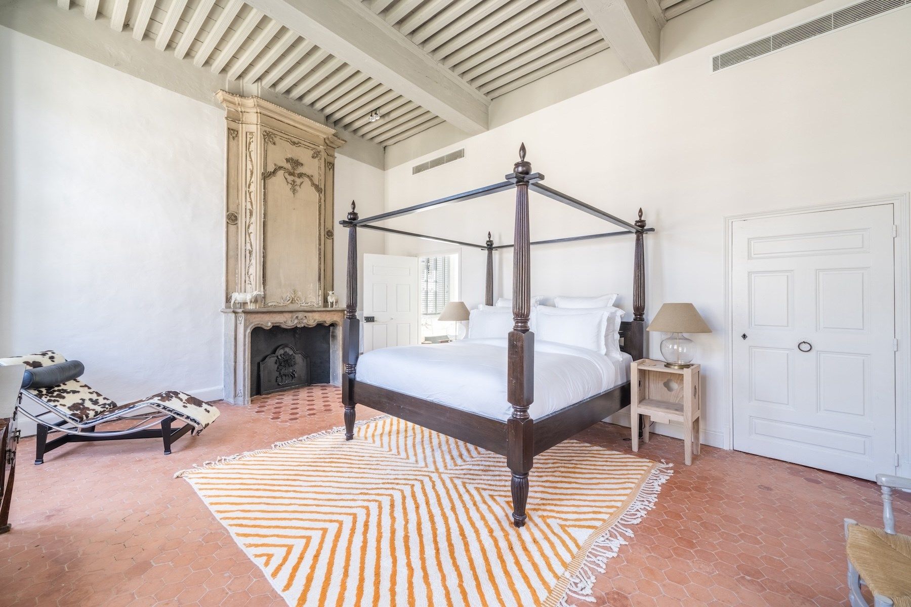 château 22 Pièces en vente sur UZES (30700)