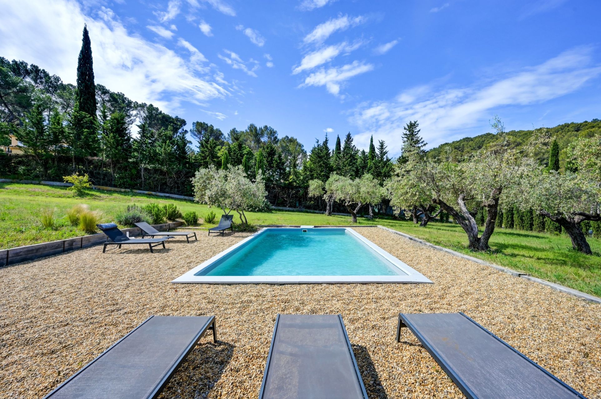 luxury house 6 Rooms for sale on AIX EN PROVENCE (13100)