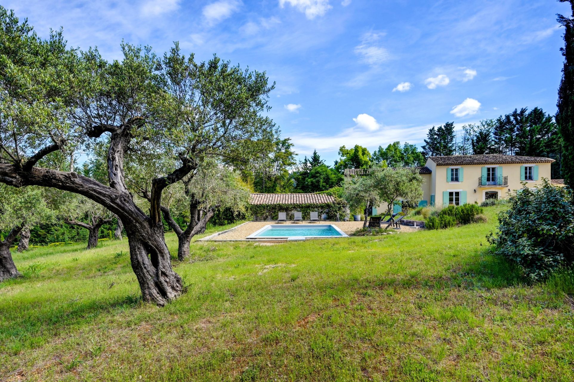 luxury house 6 Rooms for sale on AIX EN PROVENCE (13100)