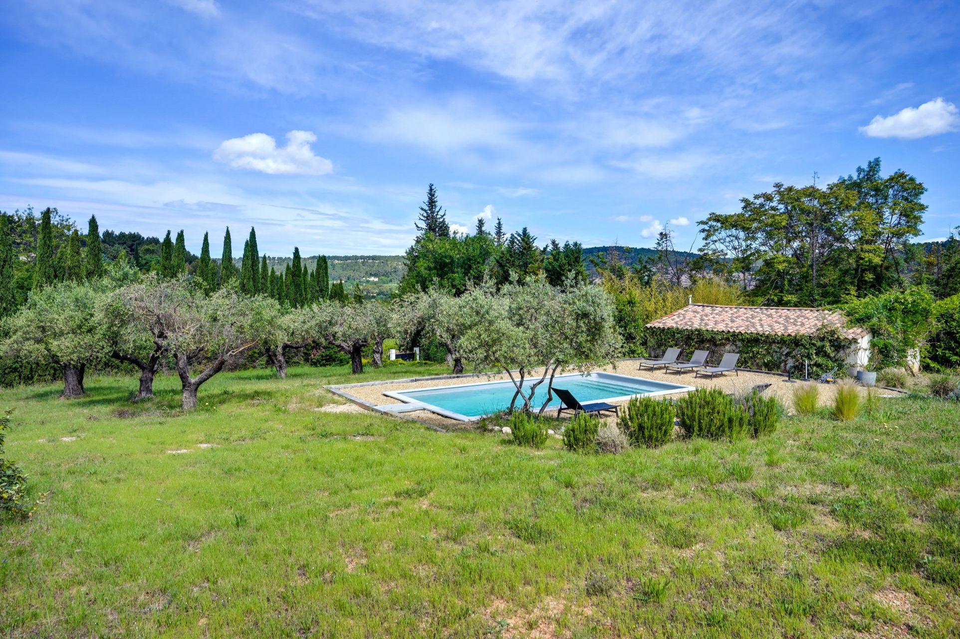 luxury house 6 Rooms for sale on AIX EN PROVENCE (13100)