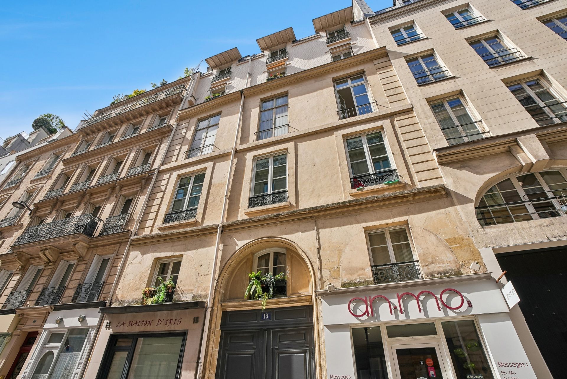 luxury apartment 3 Rooms for sale on PARIS (75001)