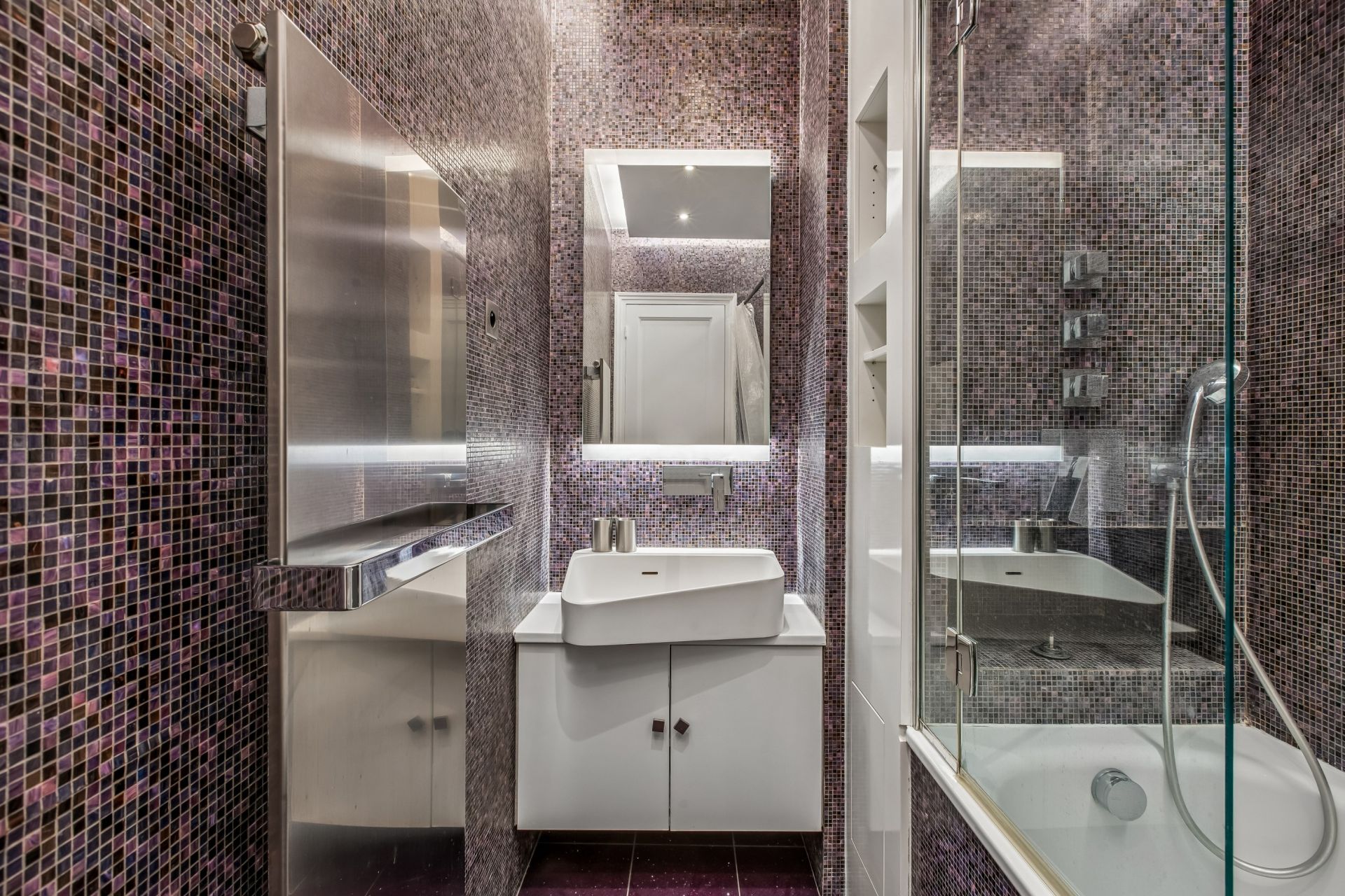 luxury apartment 6 Rooms for sale on PARIS (75008)