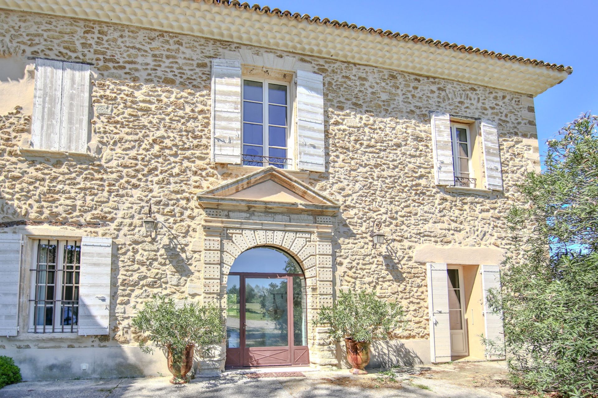 maison de luxe 24 Pièces en vente sur MONTEUX (84170)