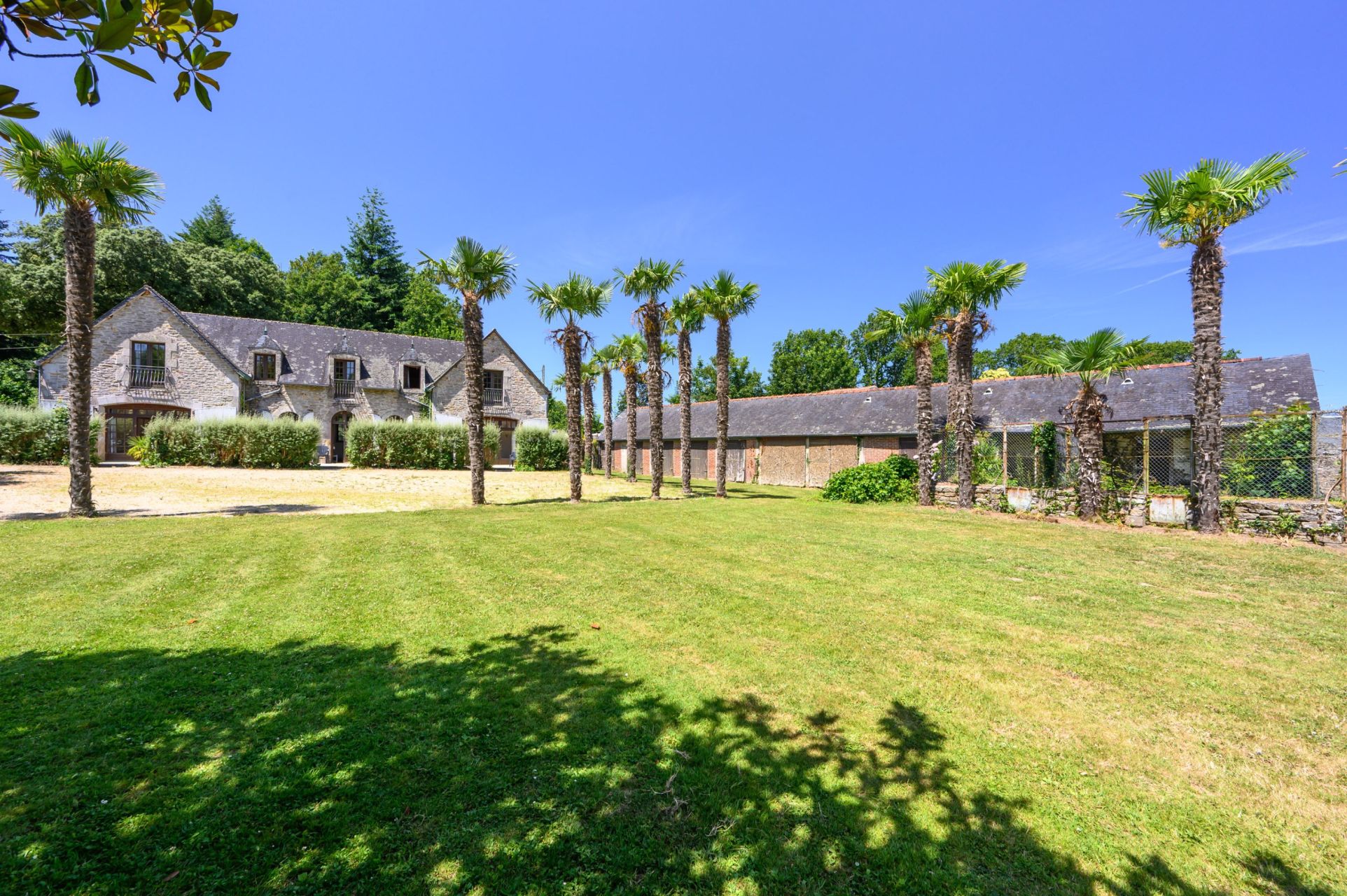 château 15 Pièces en vente sur PLOMELIN (29700)