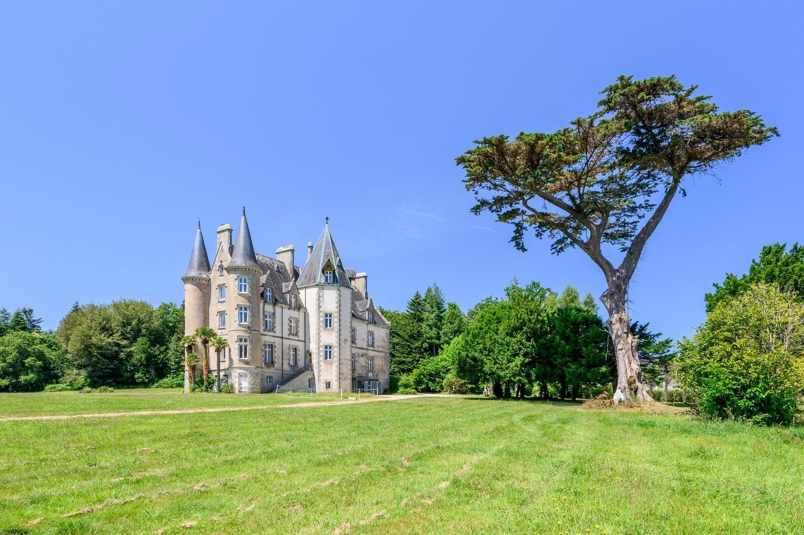 château 15 Pièces en vente sur PLOMELIN (29700)
