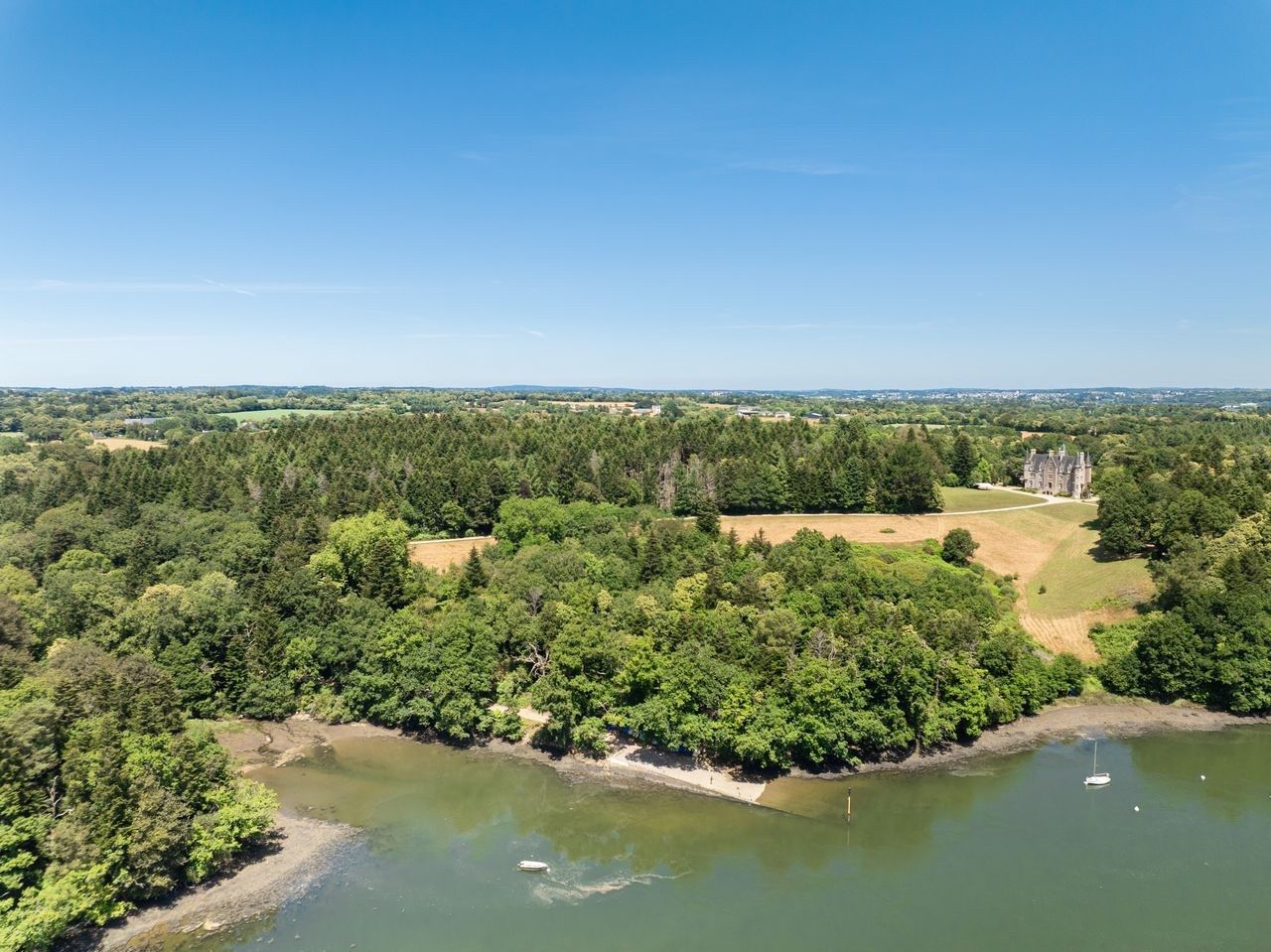 château 15 Pièces en vente sur PLOMELIN (29700)