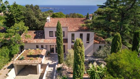 Sale Luxury villa Vallauris 4&nbsp;Rooms 235&nbsp;m²