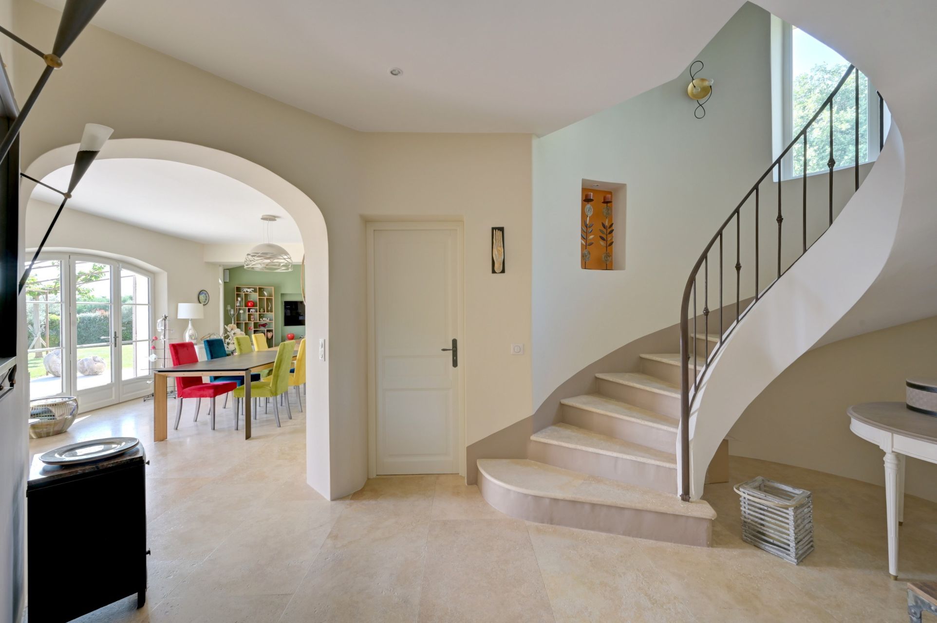 luxury house 8 Rooms for sale on AIX EN PROVENCE (13100)
