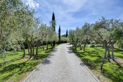 Sale Luxury house Aix-en-Provence 8&nbsp;Rooms 230&nbsp;m²