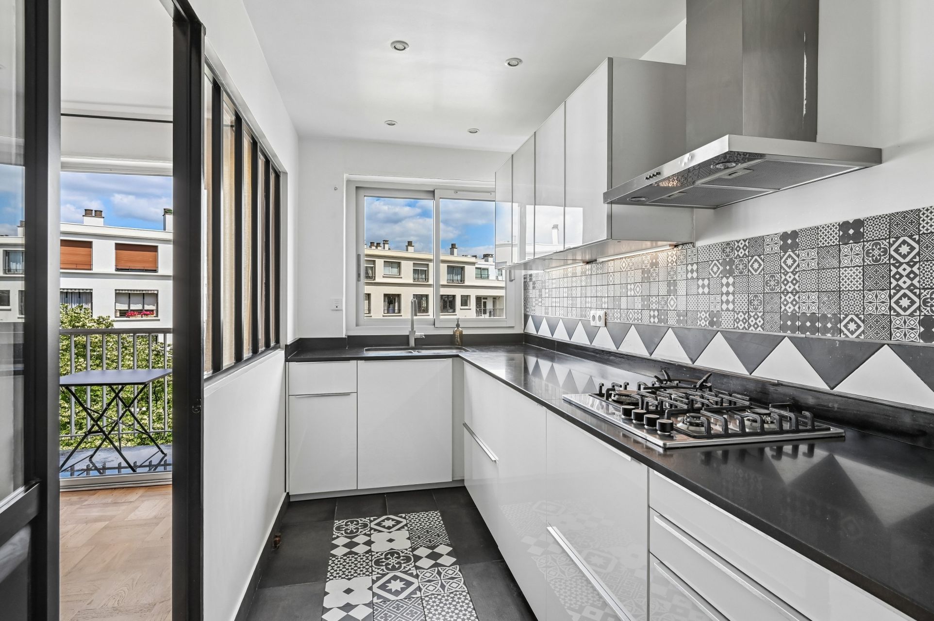 luxury apartment 3 Rooms for sale on PARIS (75016)