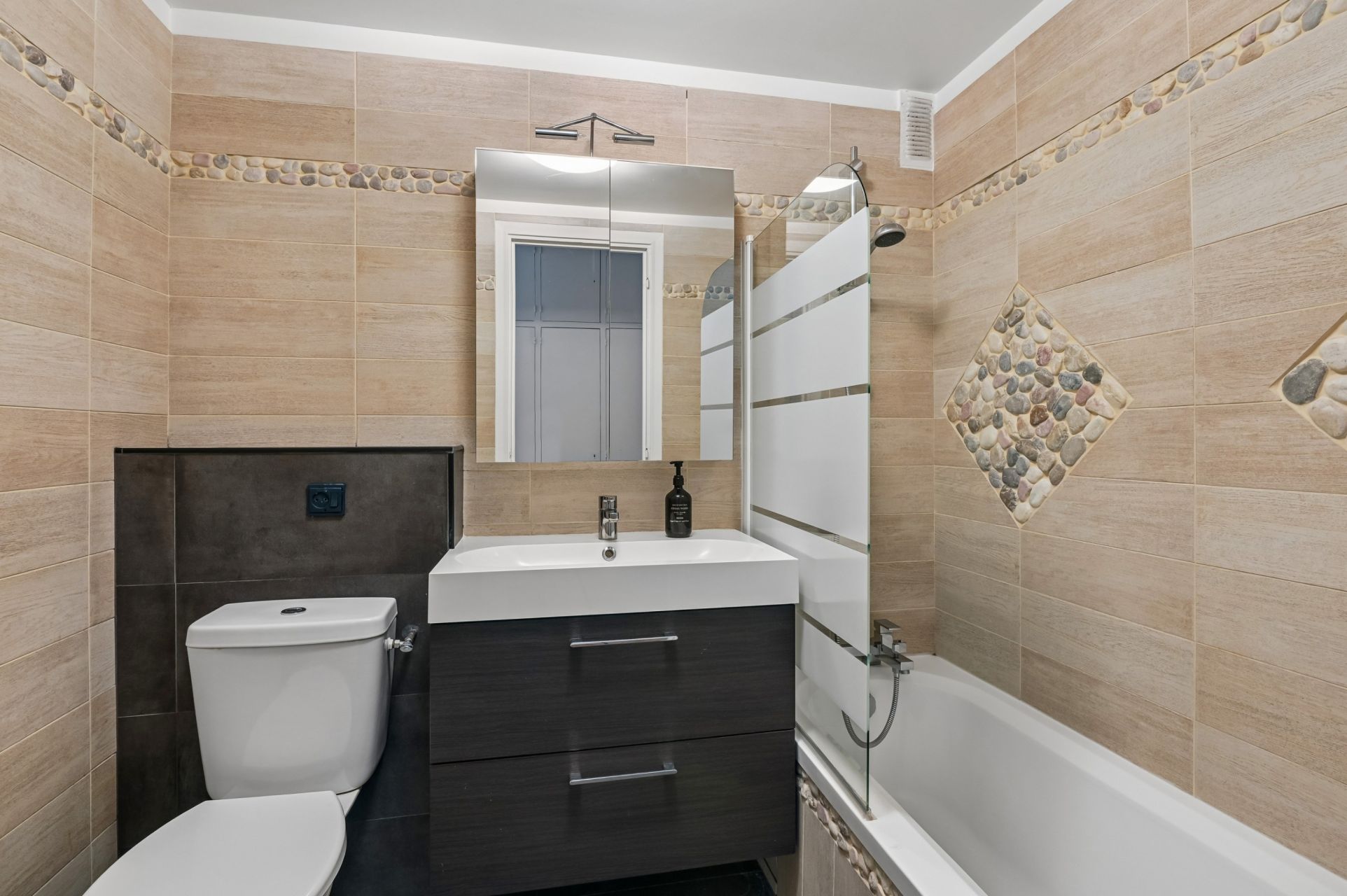 luxury apartment 3 Rooms for sale on PARIS (75016)