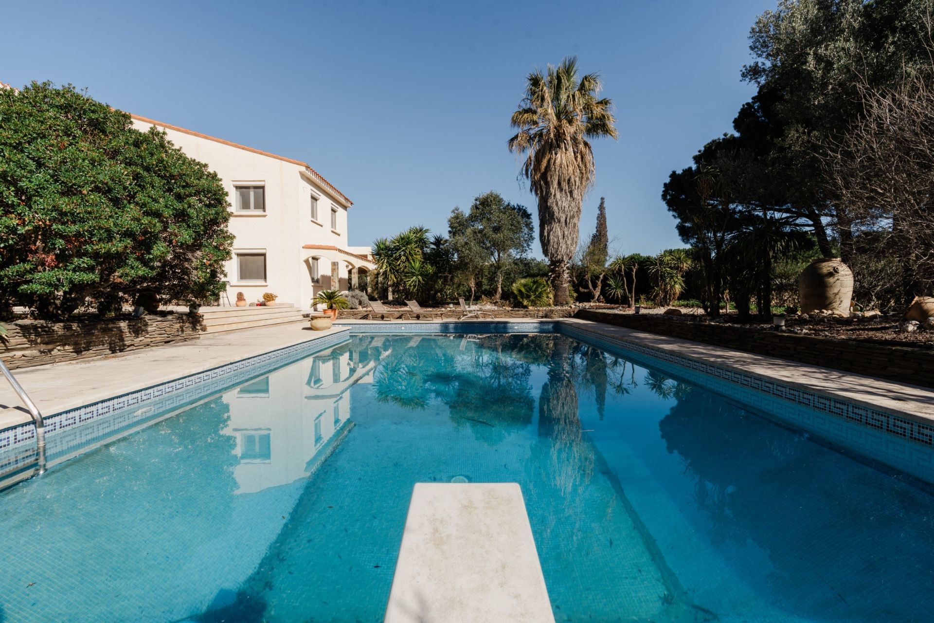 luxury house 8 Rooms for sale on PERPIGNAN (66000)