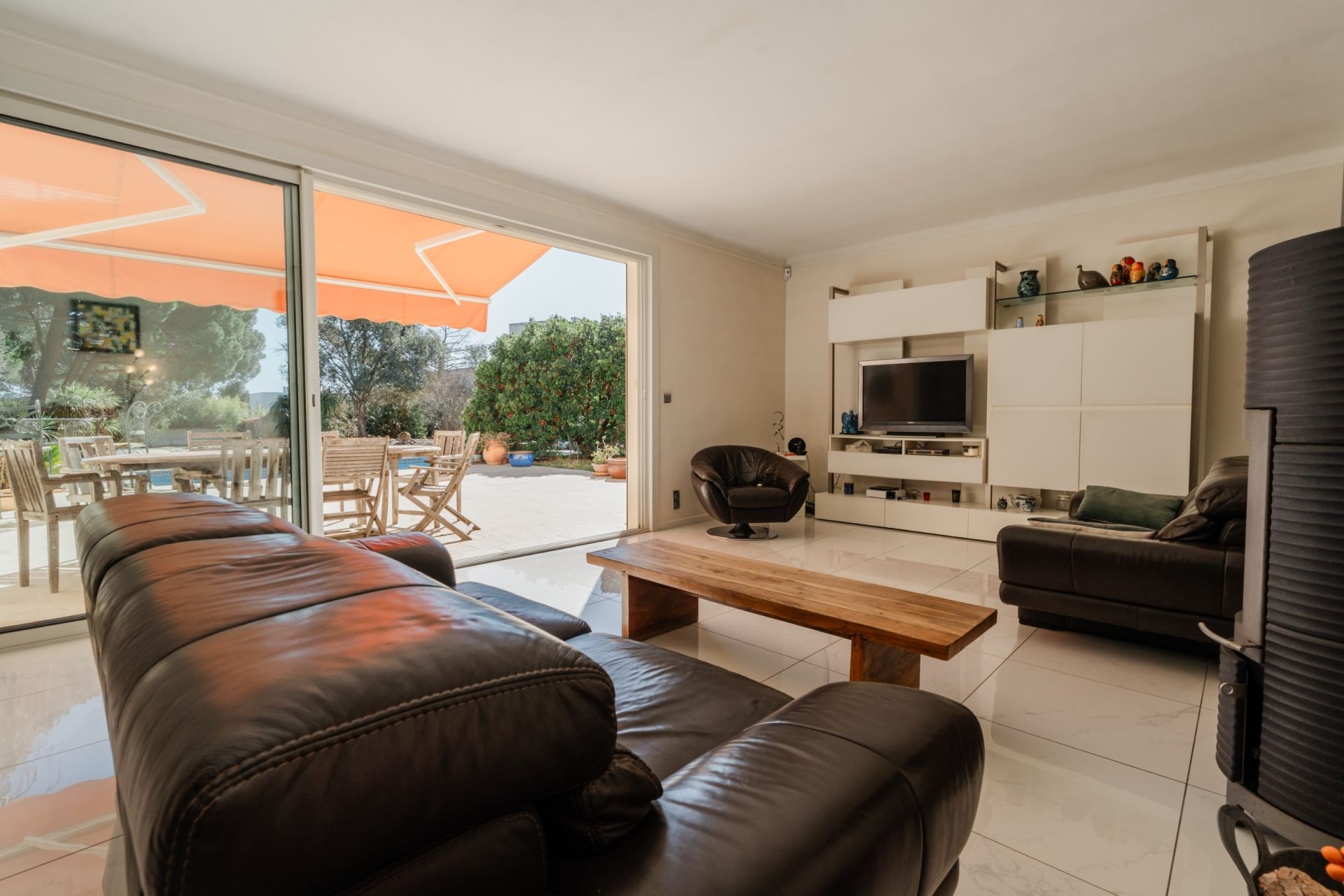 luxury house 8 Rooms for sale on PERPIGNAN (66000)