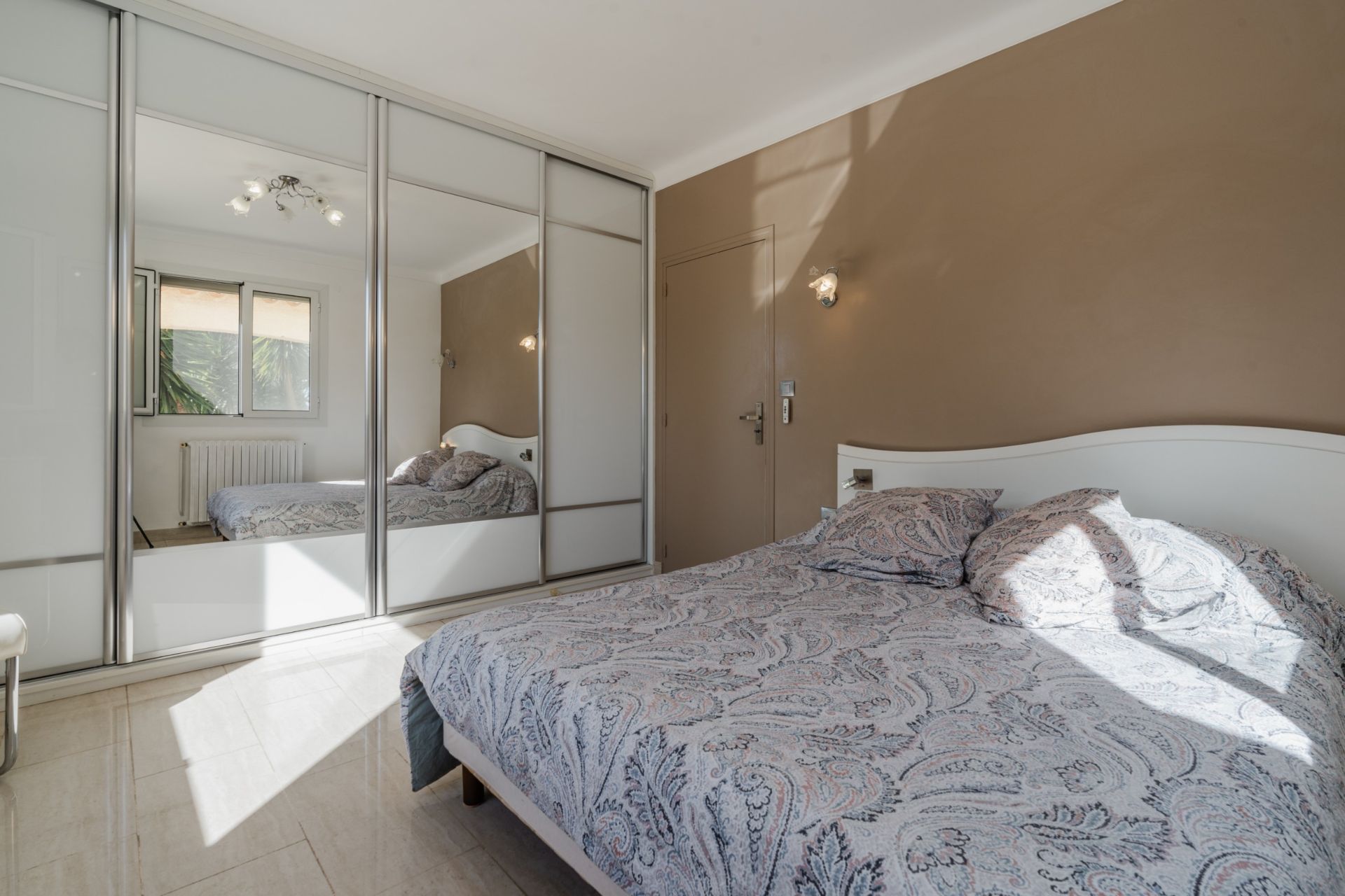 luxury house 8 Rooms for sale on PERPIGNAN (66000)