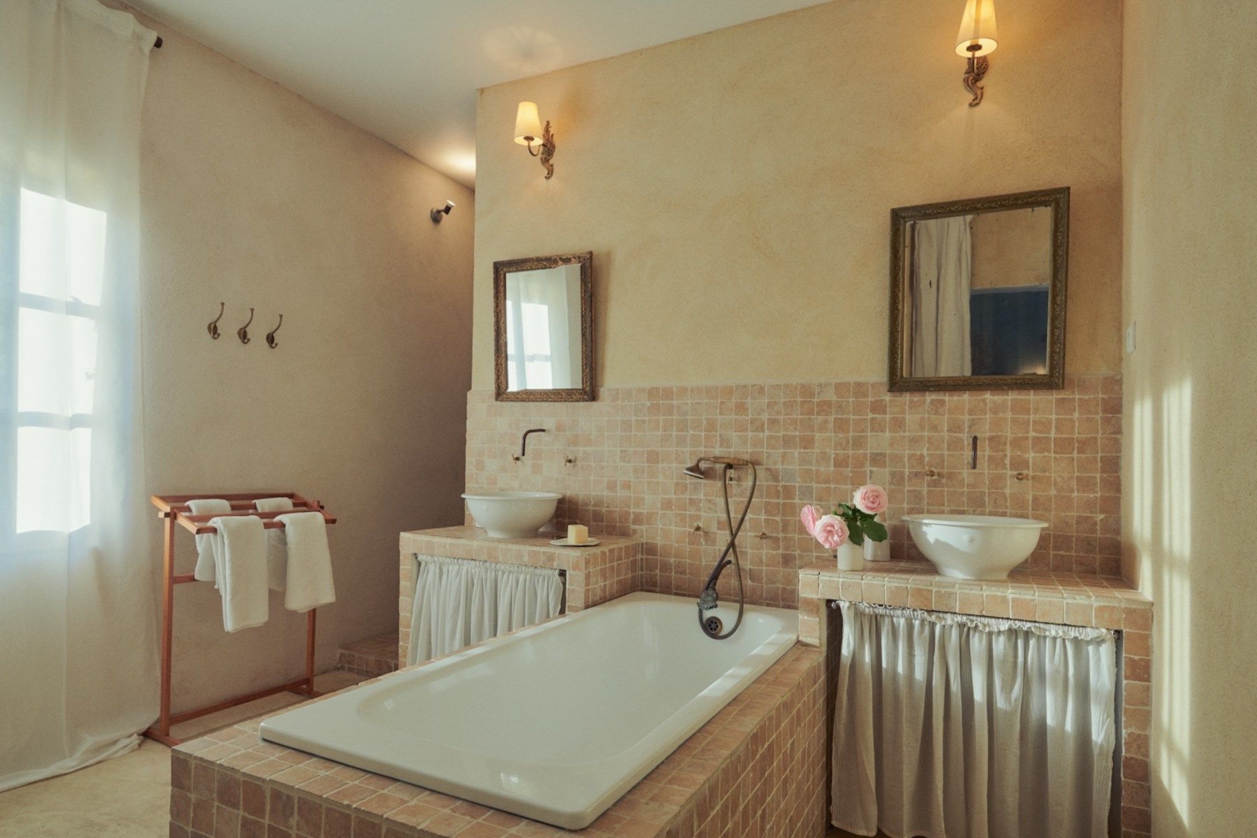 maison de luxe 14 Pièces en vente sur AIGALIERS (30700)