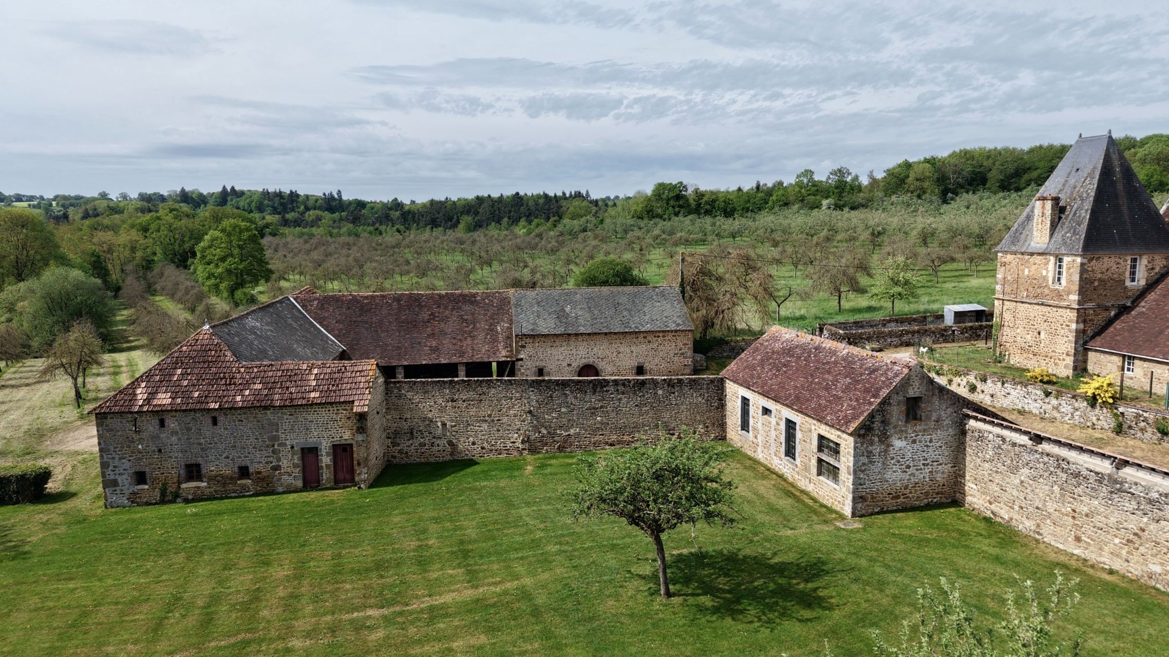 château 20 Pièces en vente sur GIEL COURTEILLES (61210)