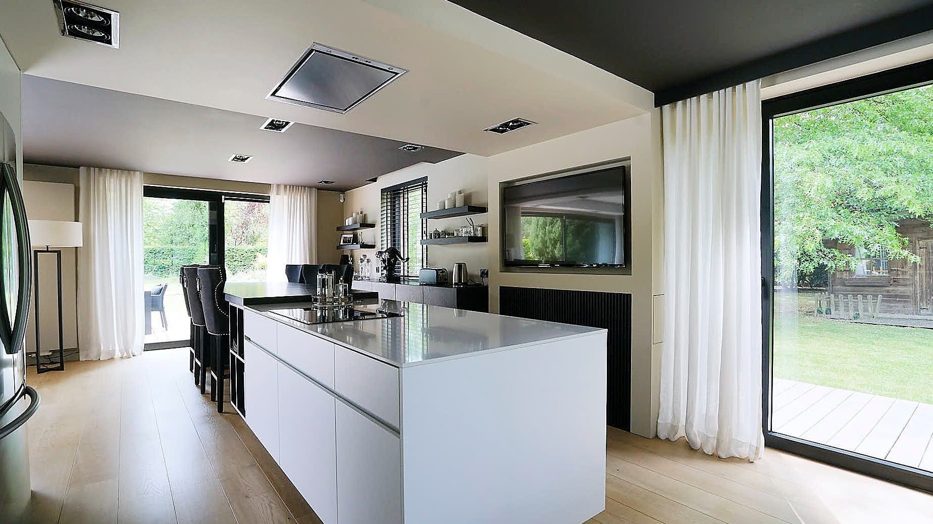 luxury house 7 Rooms for sale on BONDUES (59910)
