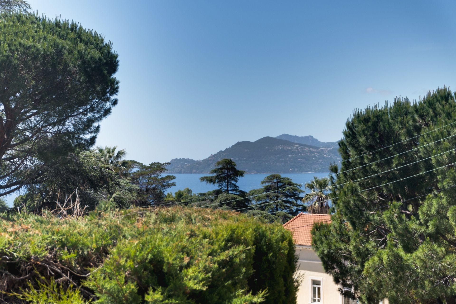 luxury villa 10 Rooms for sale on CANNES (06400)