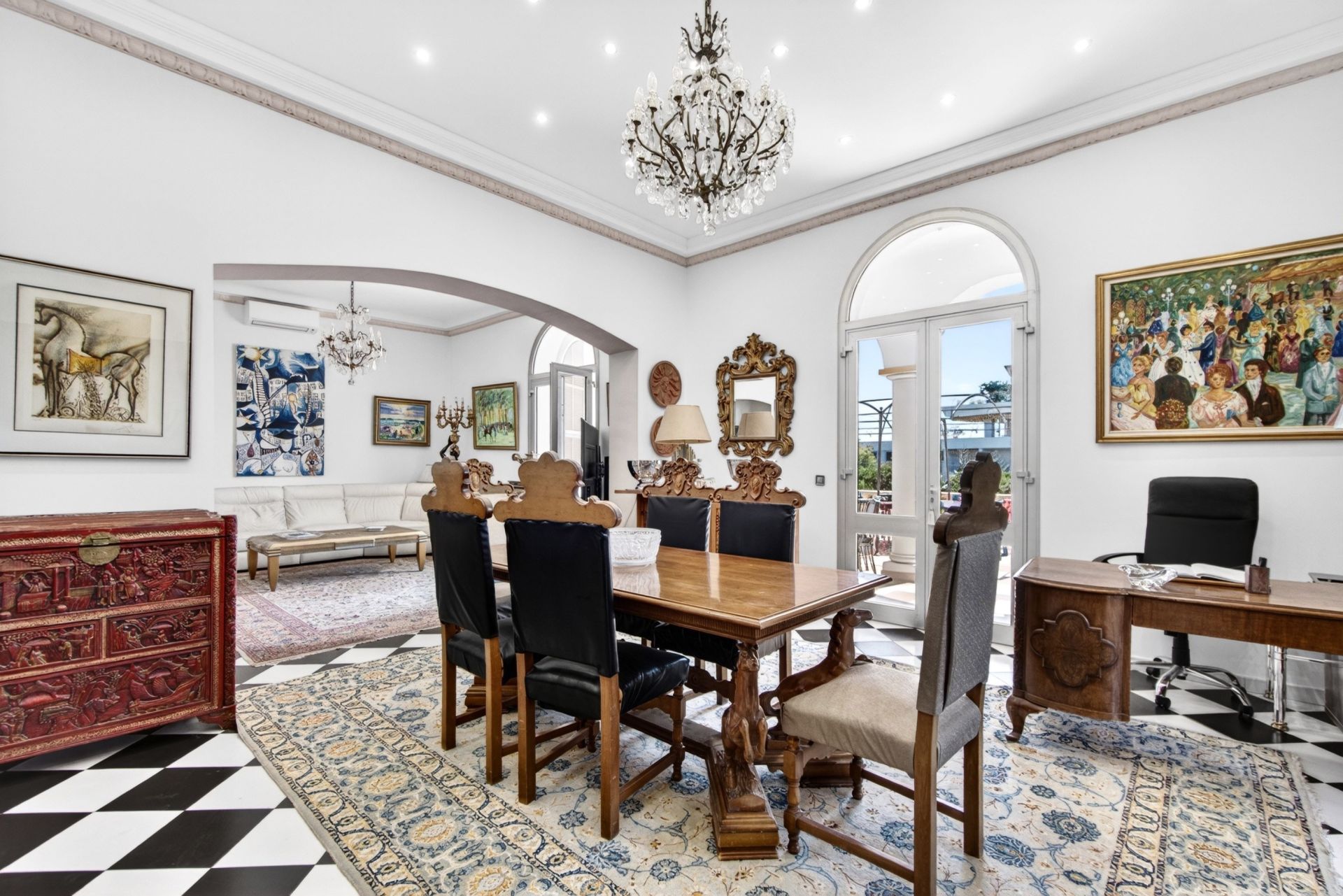 luxury villa 10 Rooms for sale on CANNES (06400)