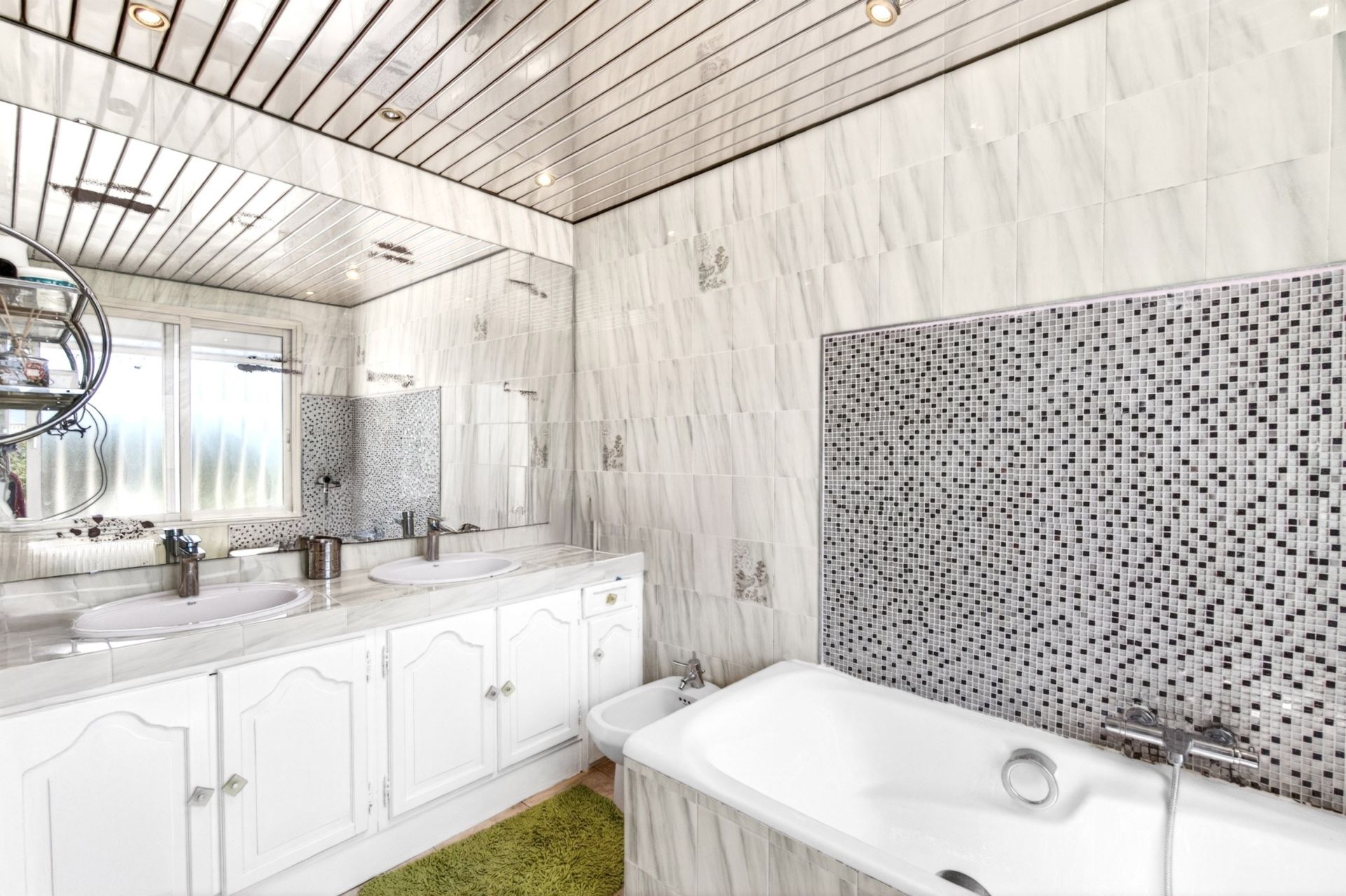 luxury villa 10 Rooms for sale on CANNES (06400)