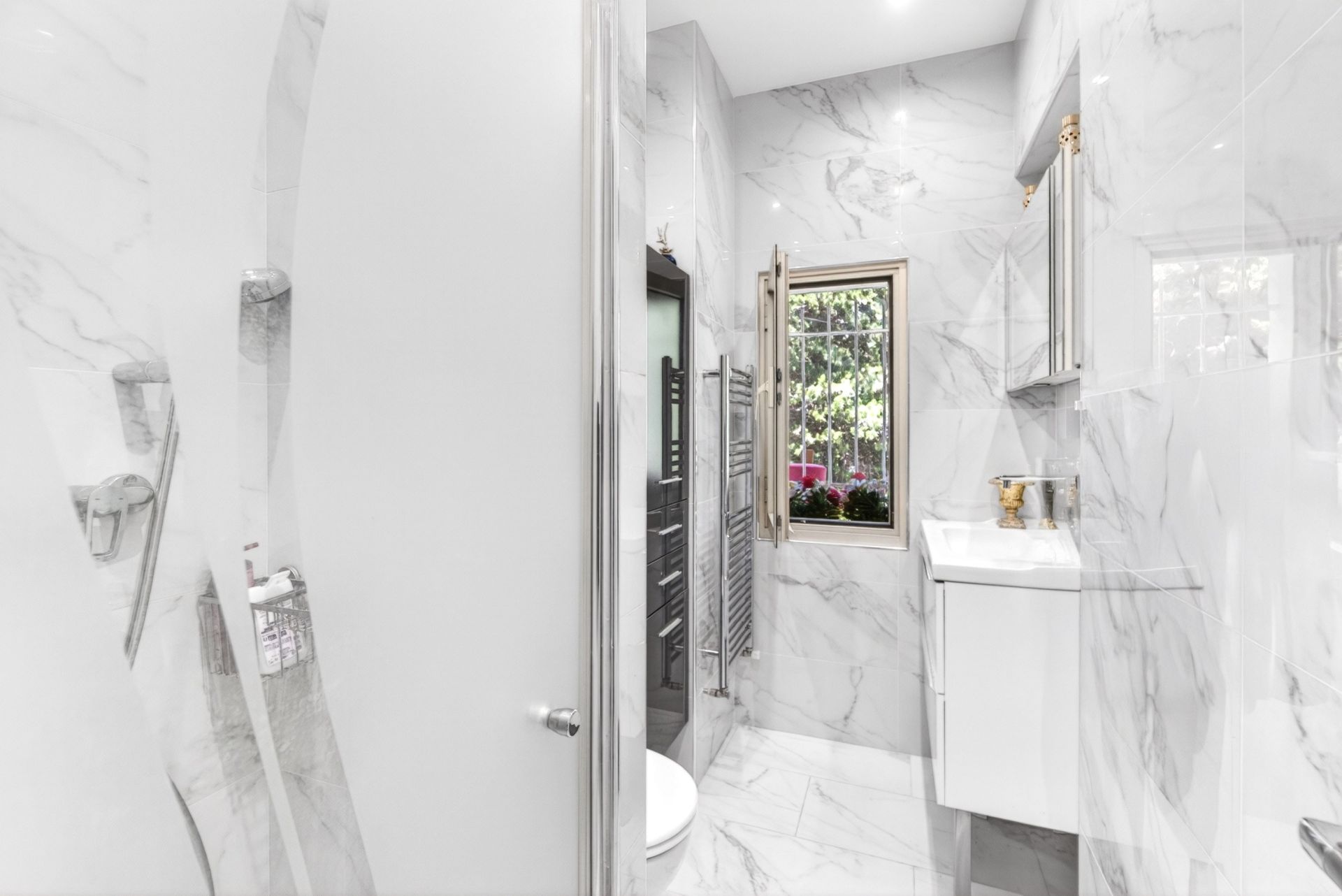 luxury villa 10 Rooms for sale on CANNES (06400)