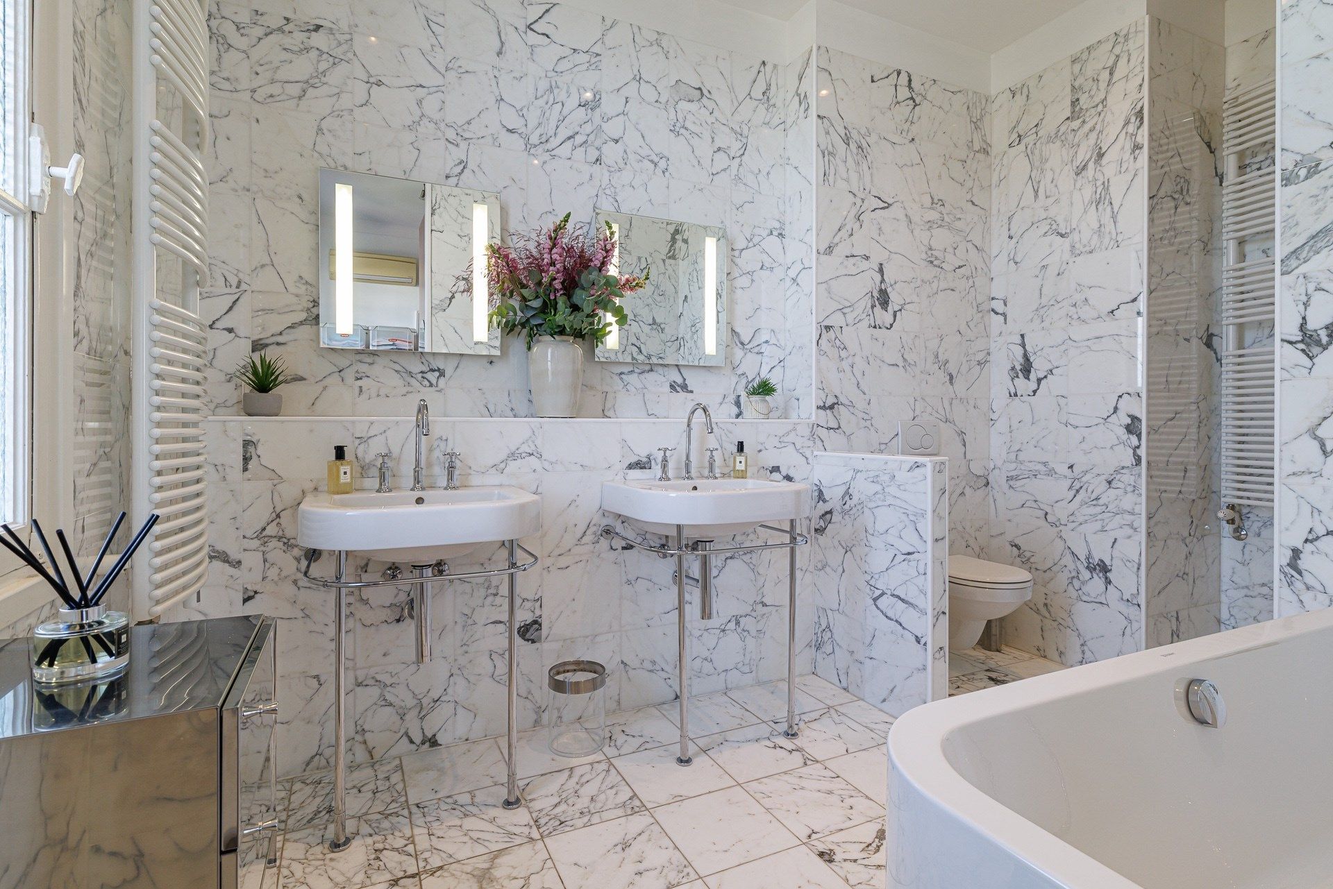 mansion 6 Rooms for sale on NICE (06000)