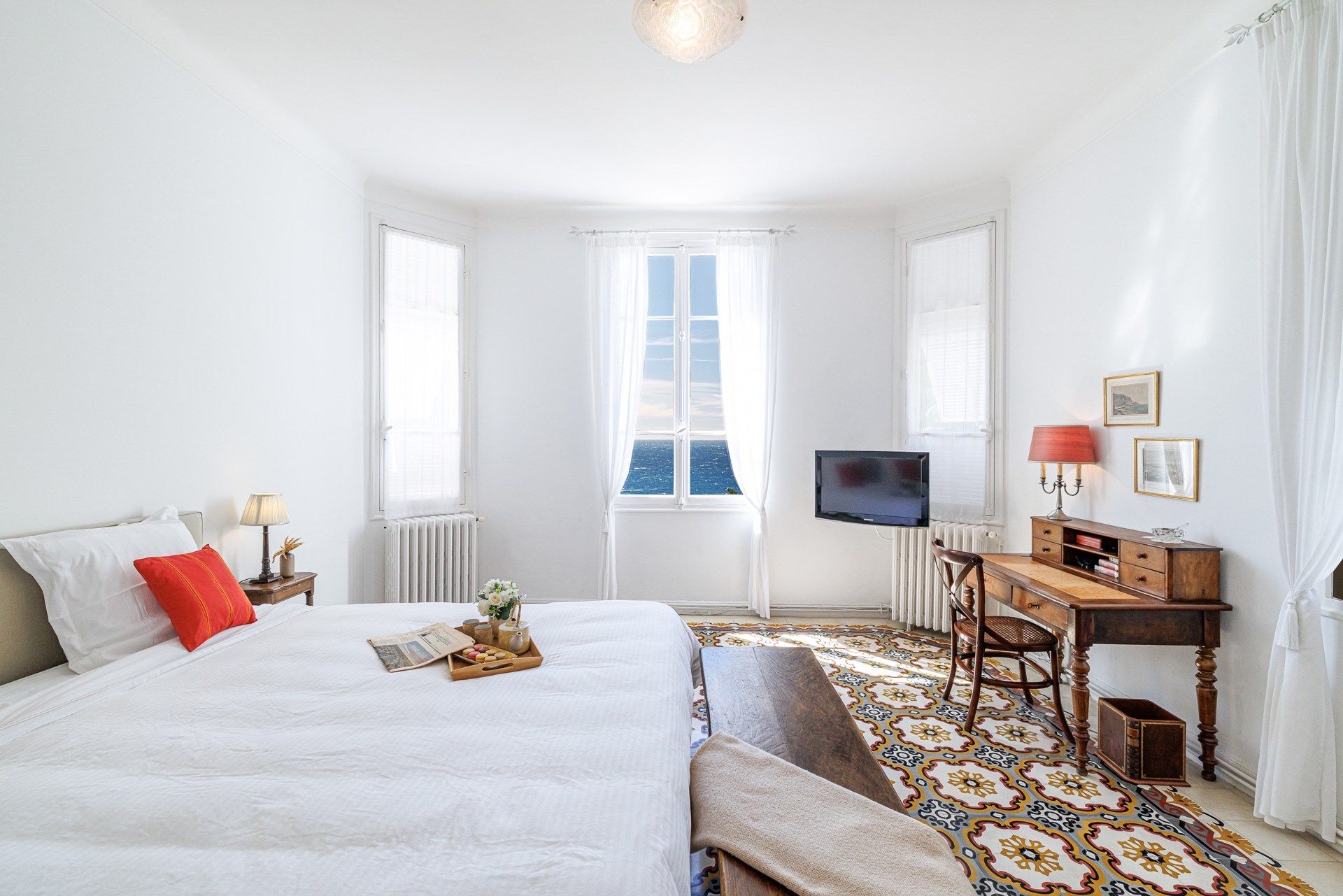 mansion 6 Rooms for sale on NICE (06000)