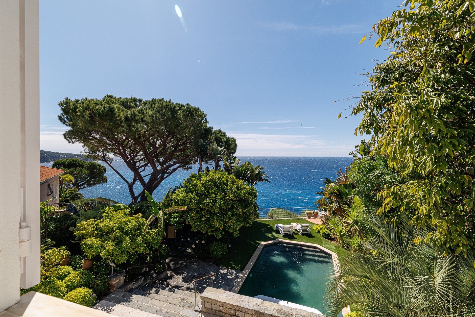 mansion 6 Rooms for sale on NICE (06000)