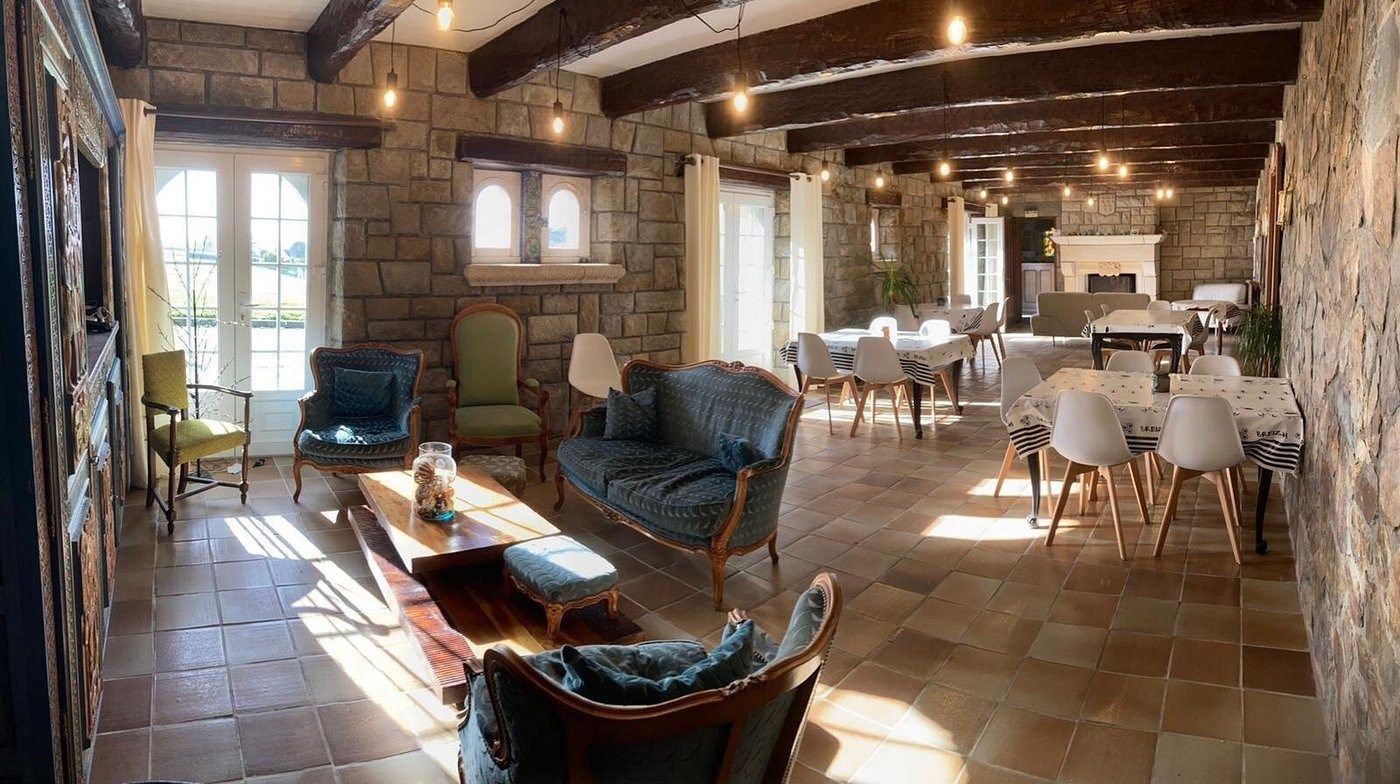 manor house 12 Rooms for sale on POULDREUZIC (29710)