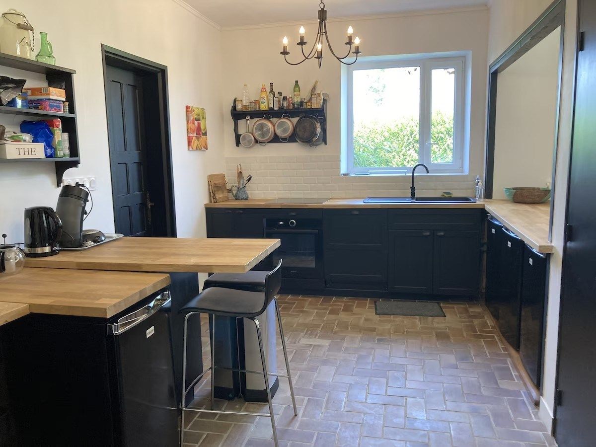 manor house 12 Rooms for sale on POULDREUZIC (29710)