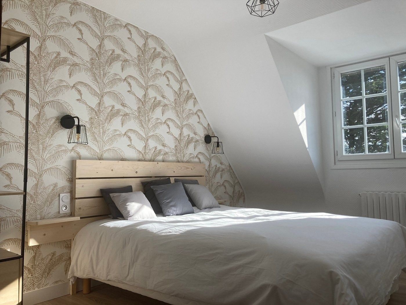 manor house 12 Rooms for sale on POULDREUZIC (29710)