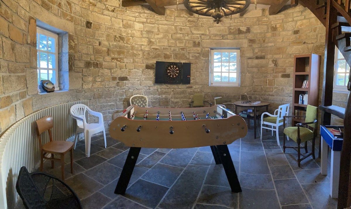 manor house 12 Rooms for sale on POULDREUZIC (29710)
